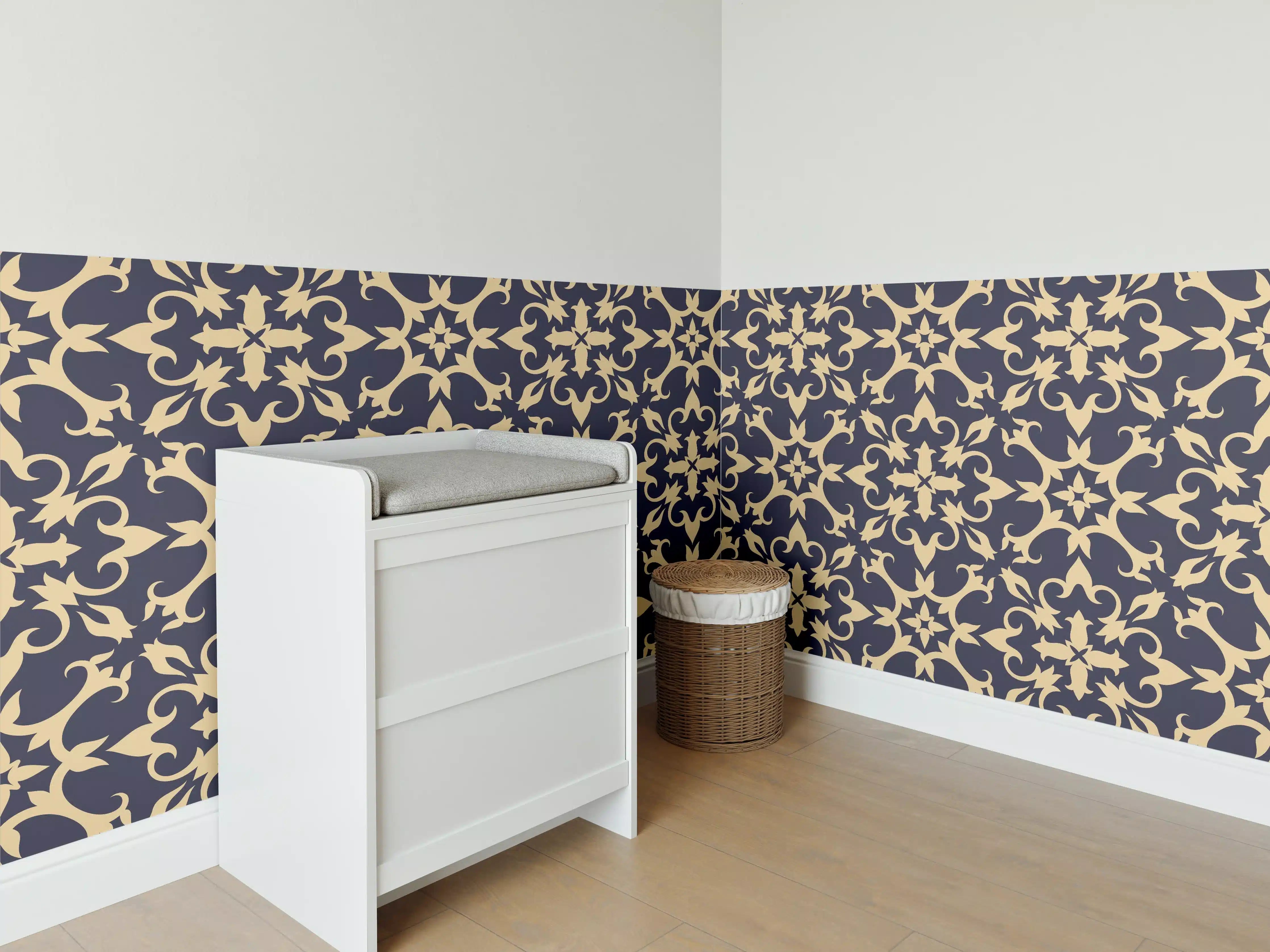 Babyzimmer Wandgestaltung - Barockes Blau-Gold Muster
