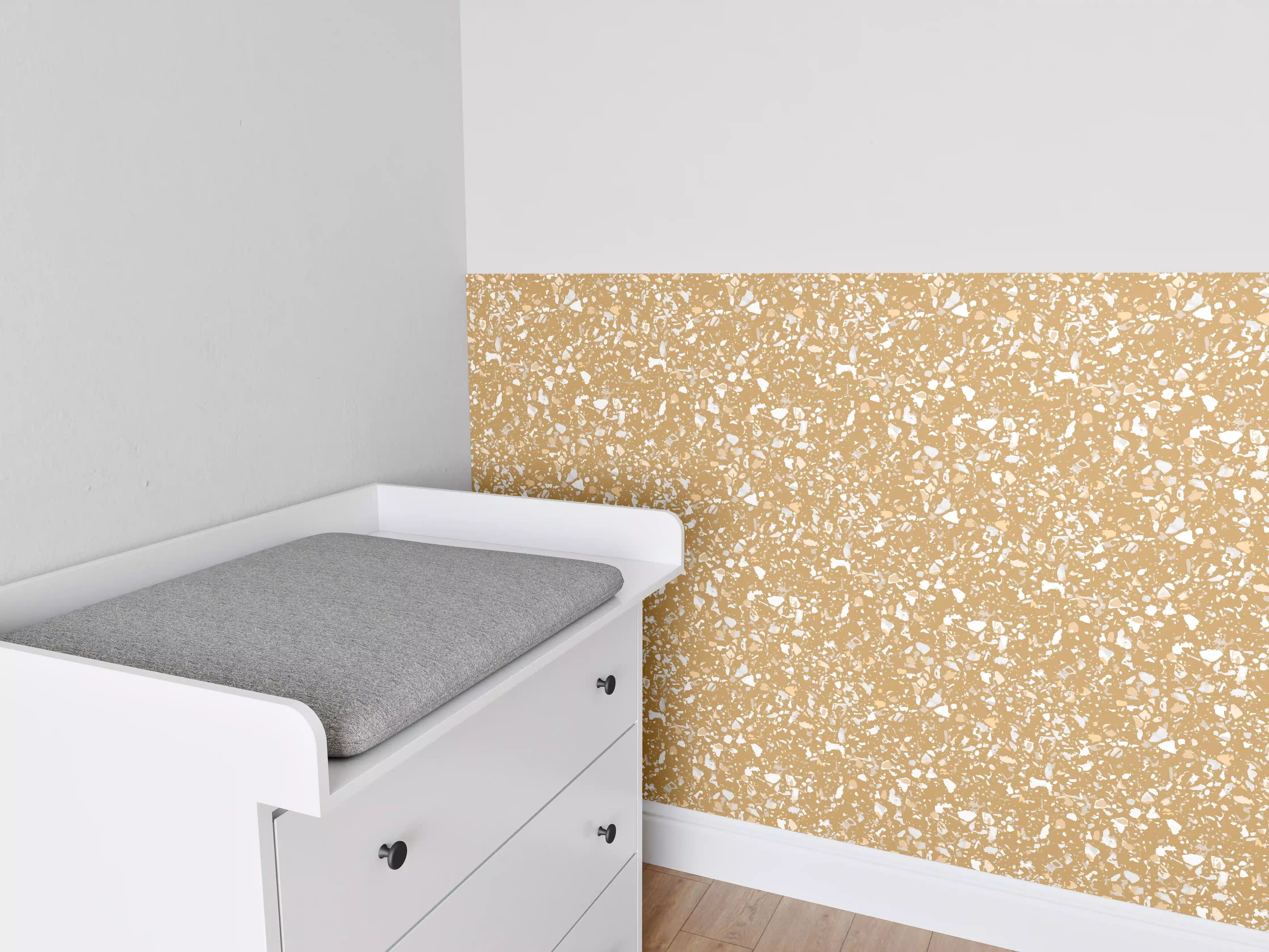 Babyzimmer Wandgestaltung - Beige Terrazzoboden mit Ocker-Tönen