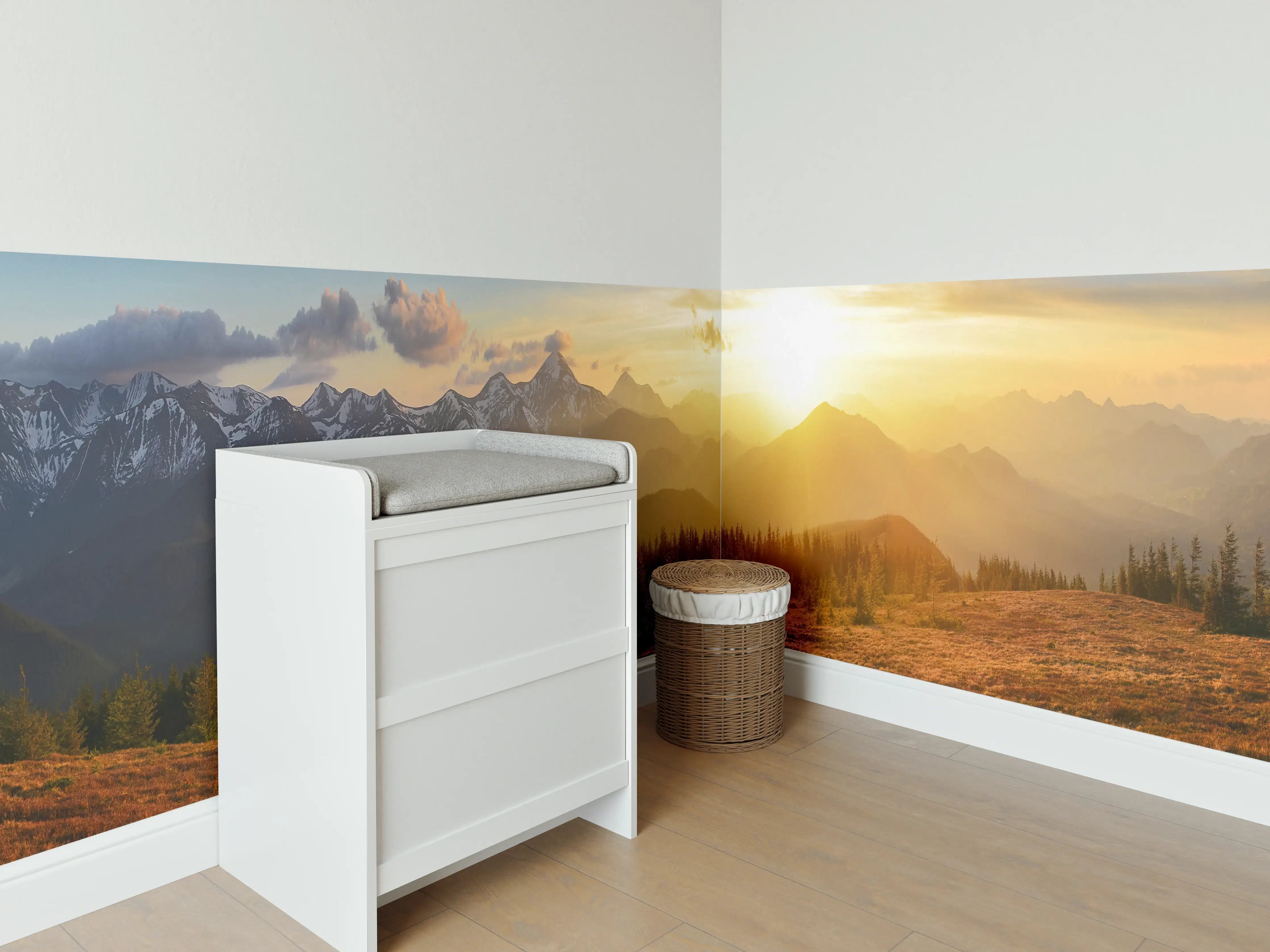 Babyzimmer Wandgestaltung - Berge im Sonnenuntergang