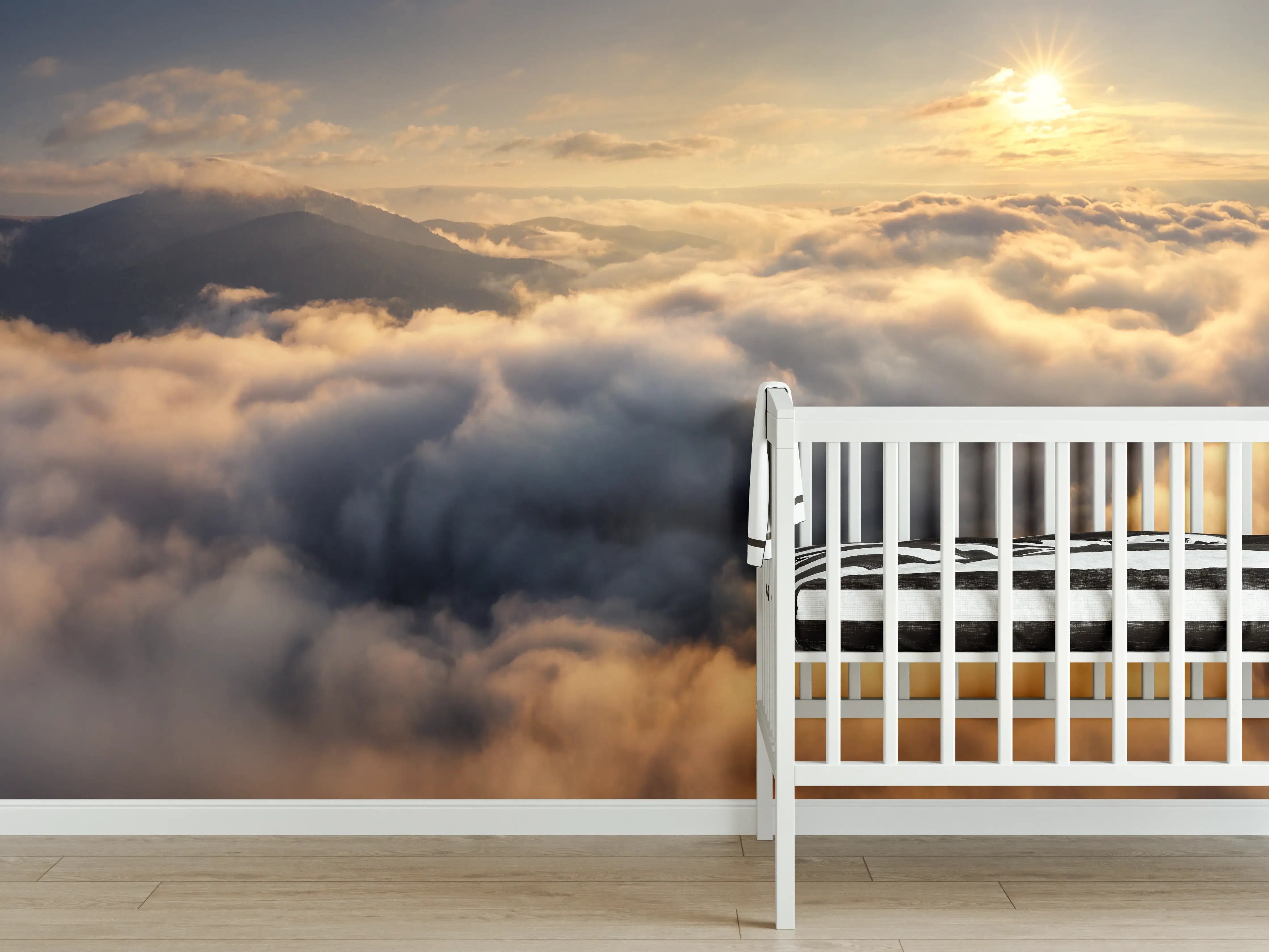 Babyzimmer Wandgestaltung - Berge in Wolken bei Sonnenaufgang  -  Peru