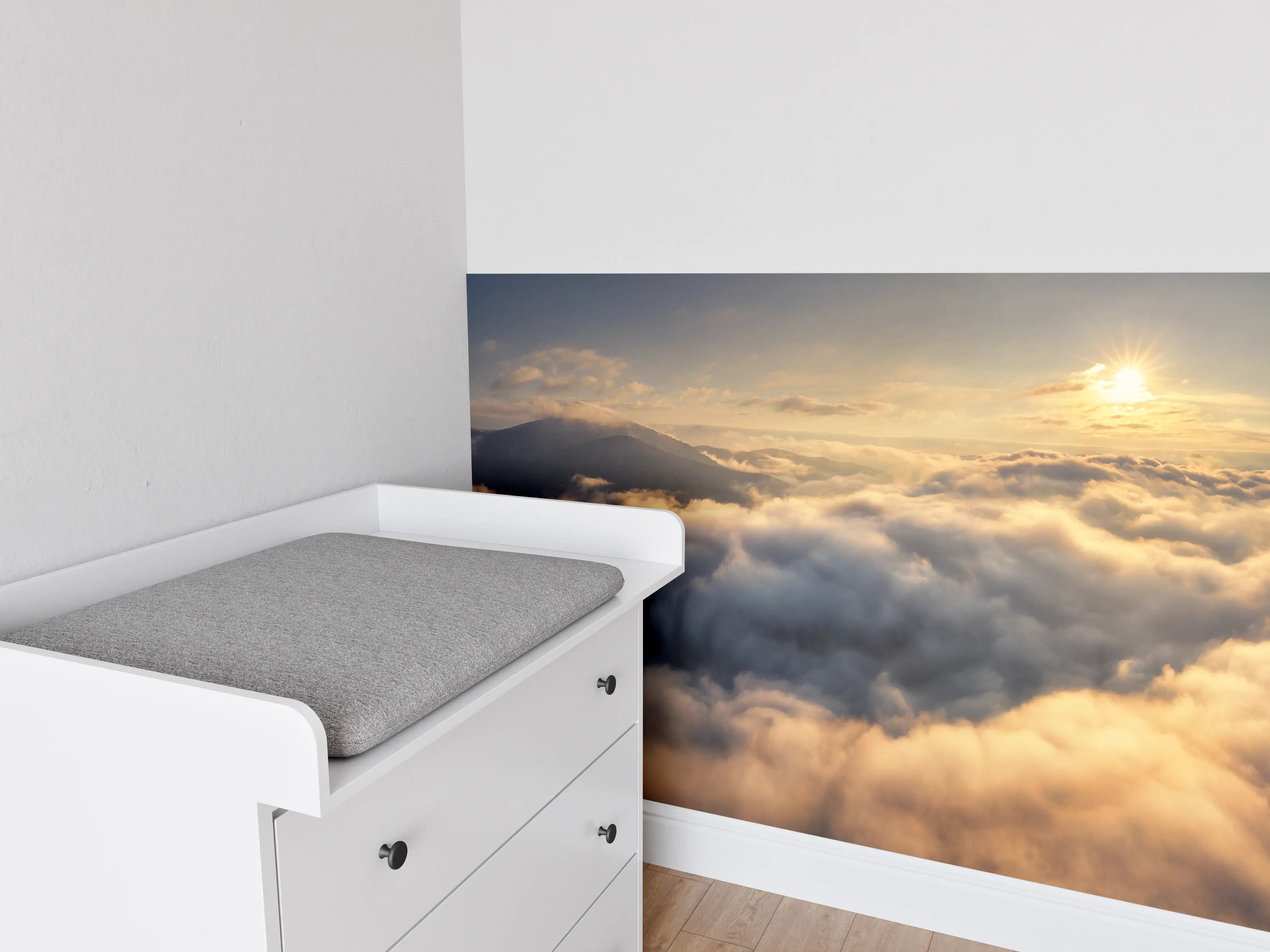 Babyzimmer Wandgestaltung - Berge in Wolken bei Sonnenaufgang  -  Peru