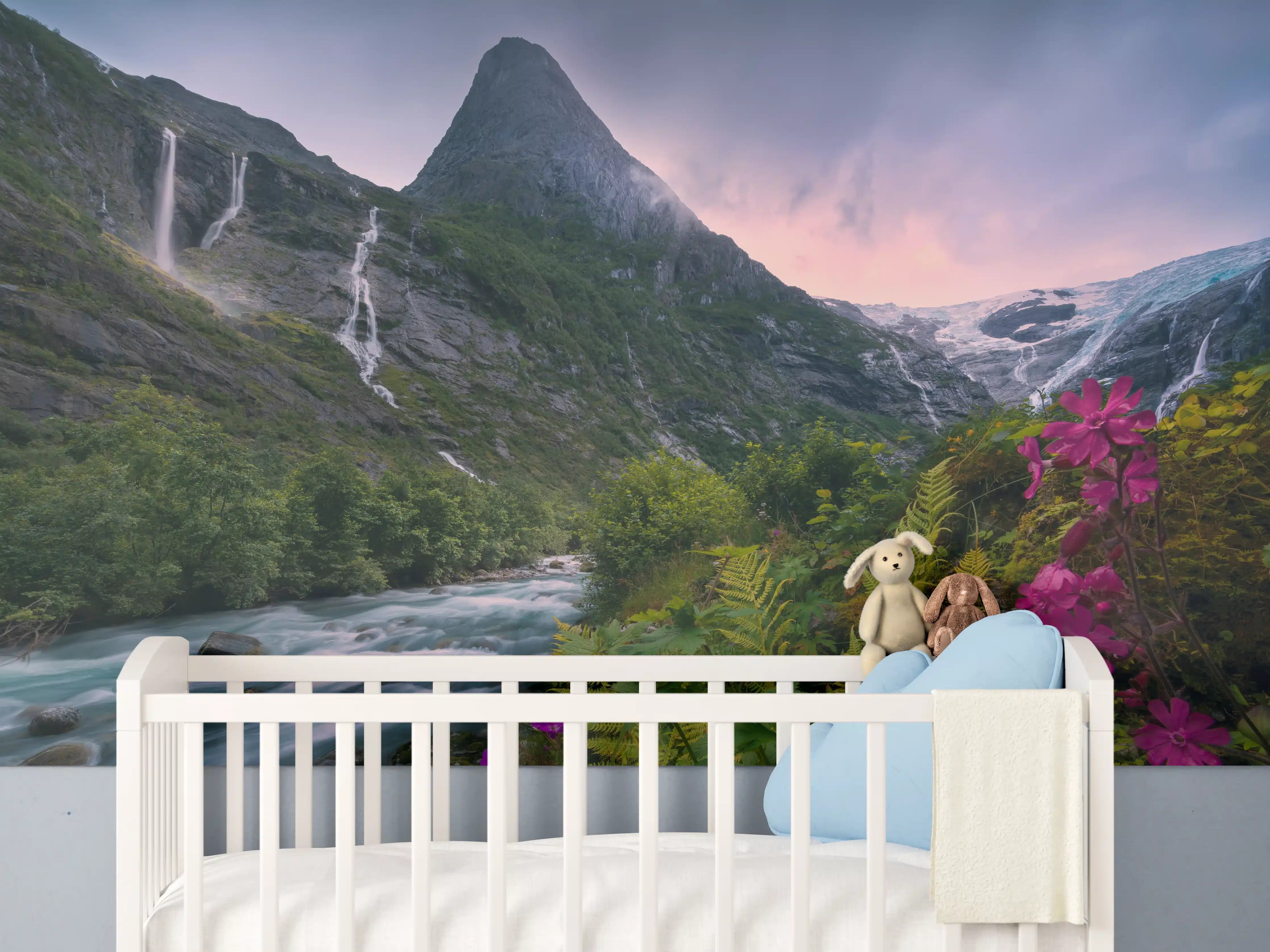 Babyzimmer Wandgestaltung - Berglandschaft Norwegens mit Wasserfällen