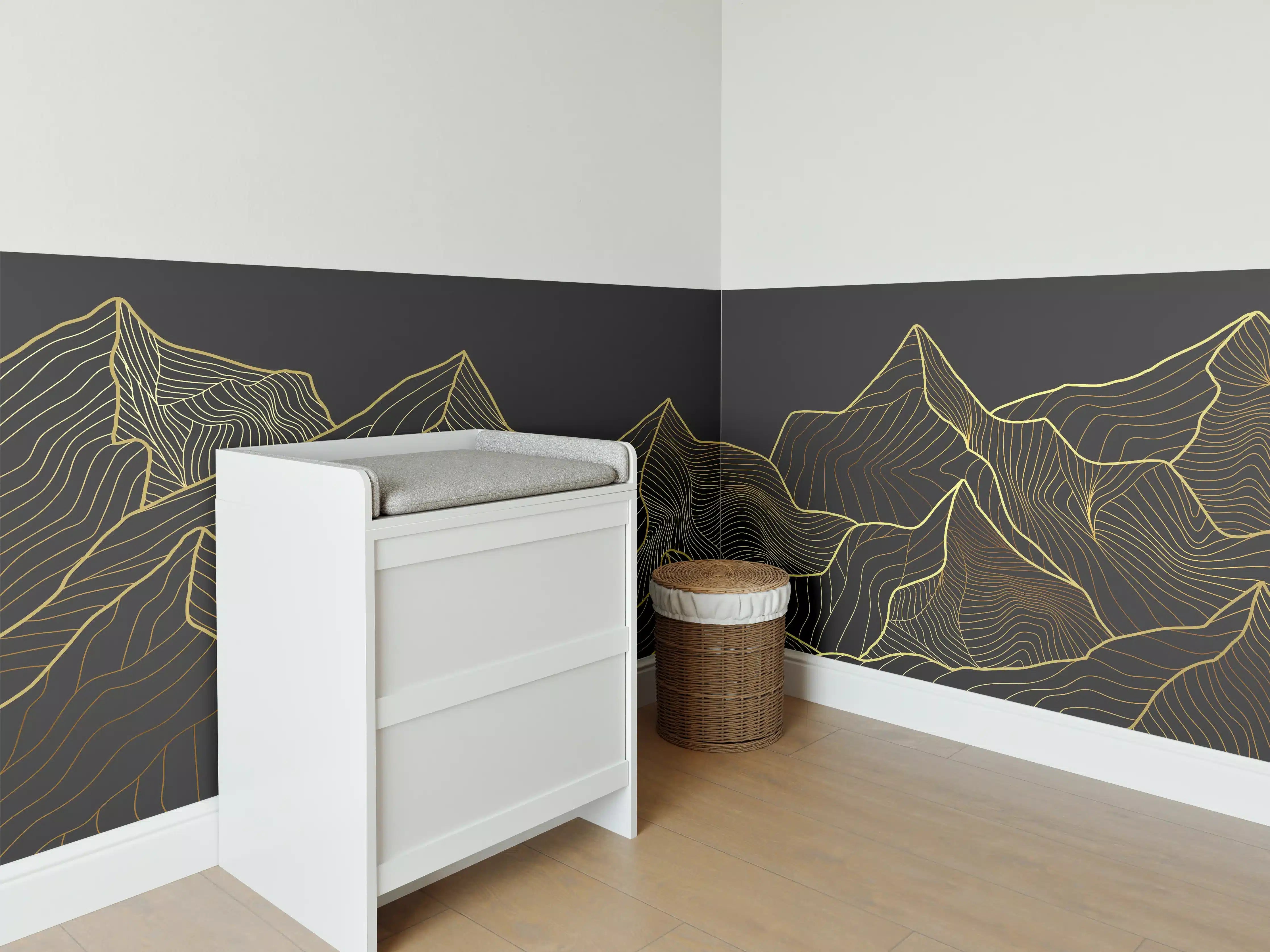 Babyzimmer Wandgestaltung - Berglinien Gold Schwarz