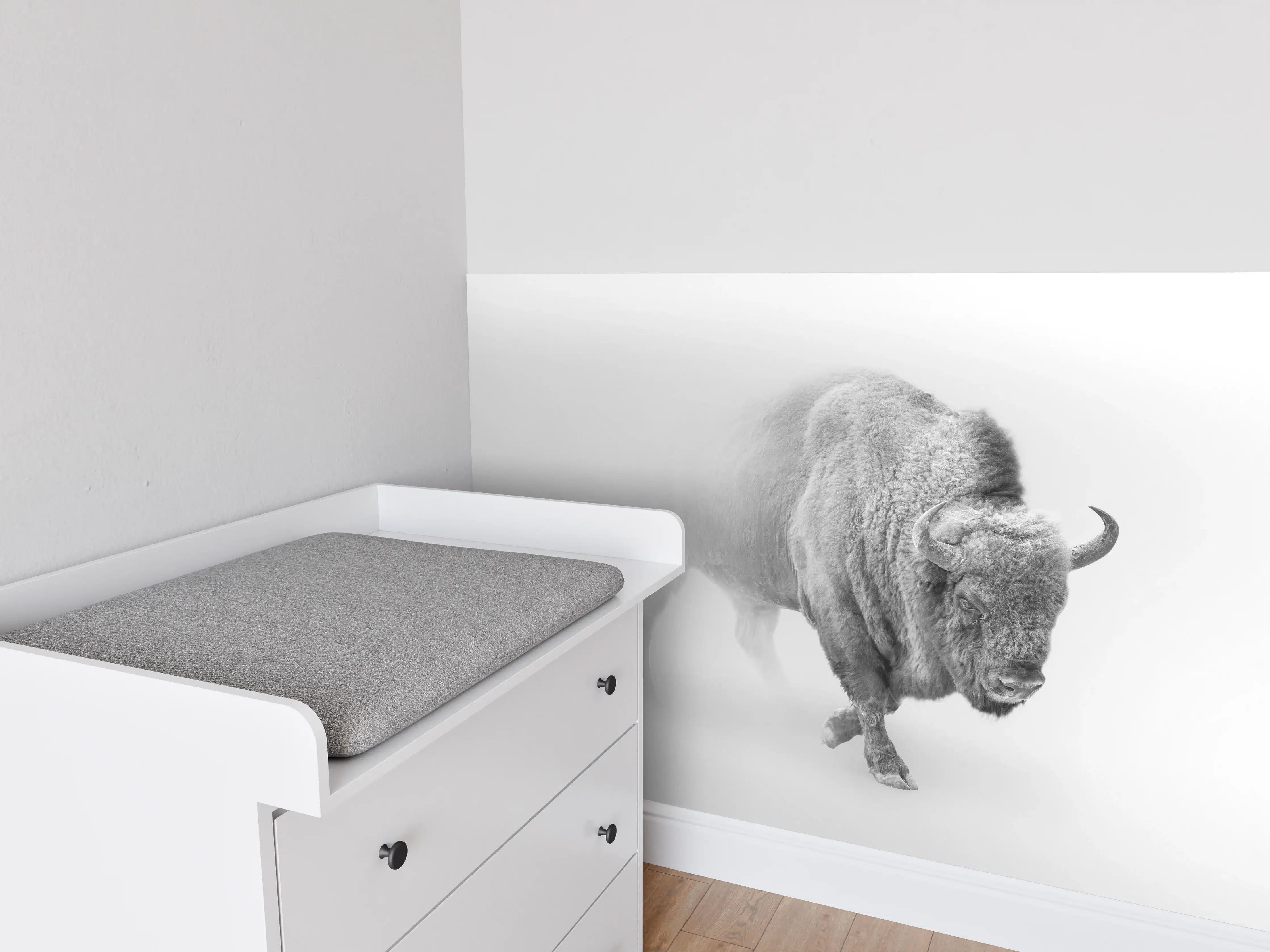 Babyzimmer Wandgestaltung - Bison Graustufenbild