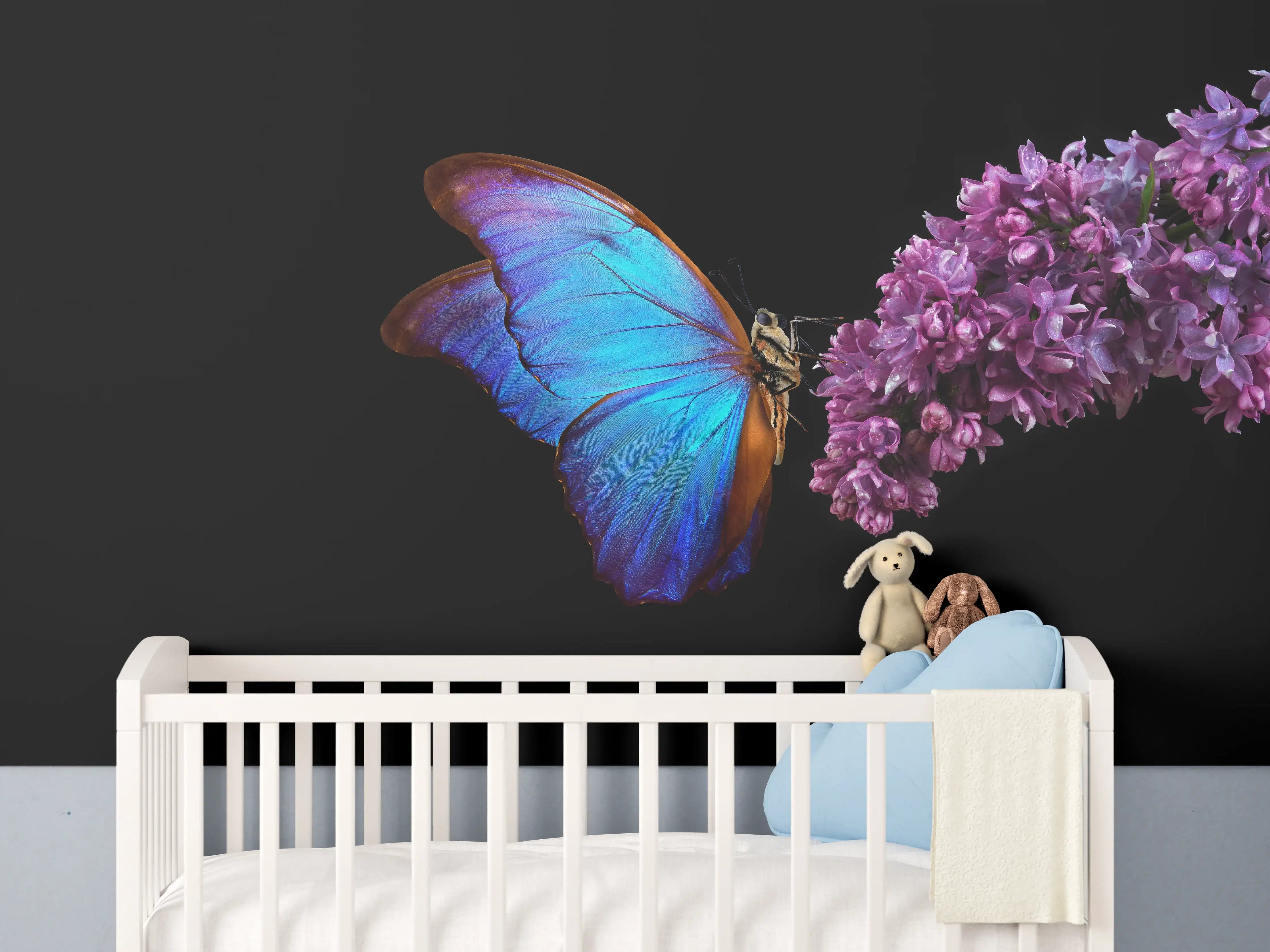 Babyzimmer Wandgestaltung - Bläulicher Schmetterling auf Blume