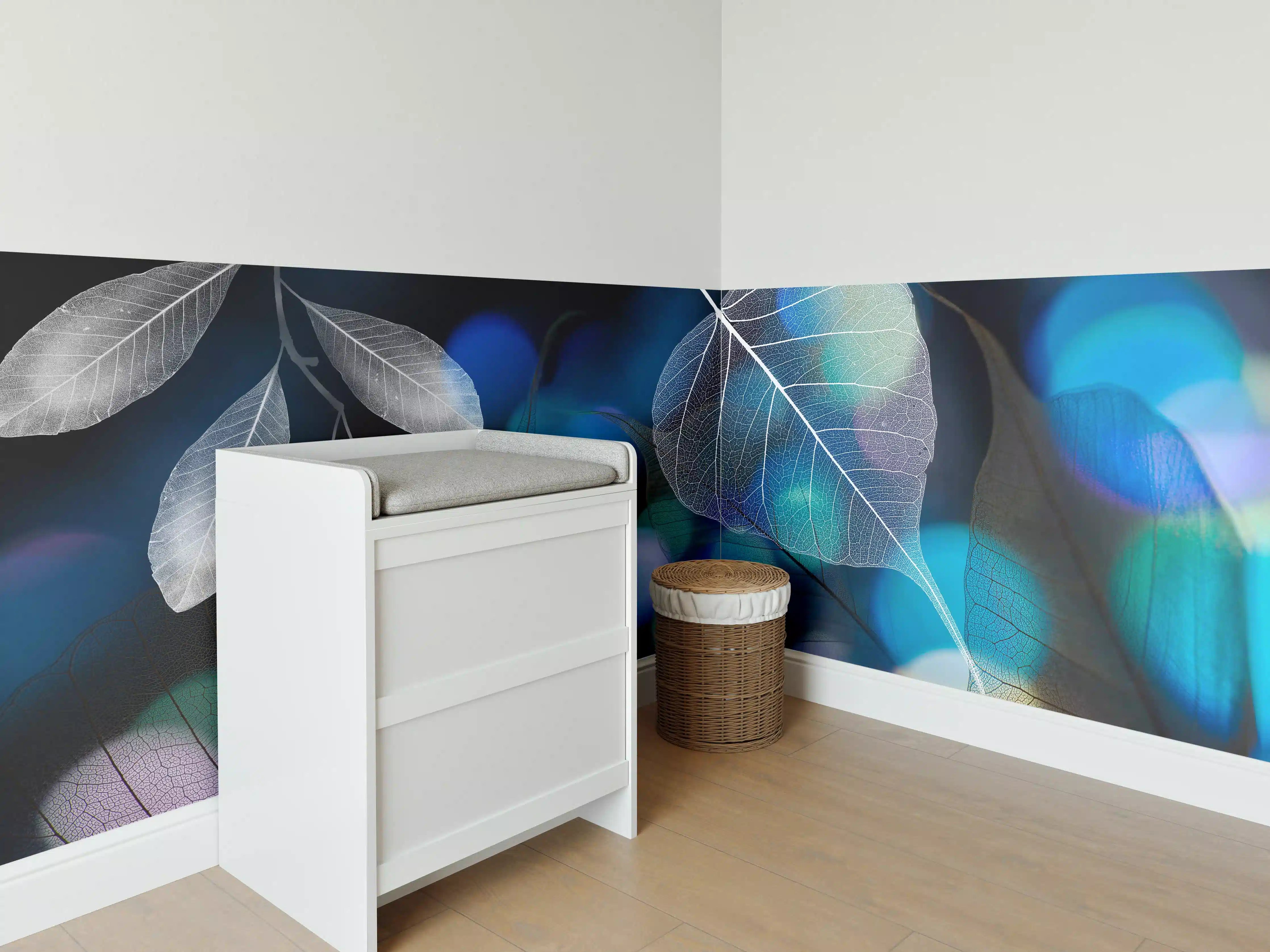 Babyzimmer Wandgestaltung - Blattstruktur mit Lichtbokeh Effekt