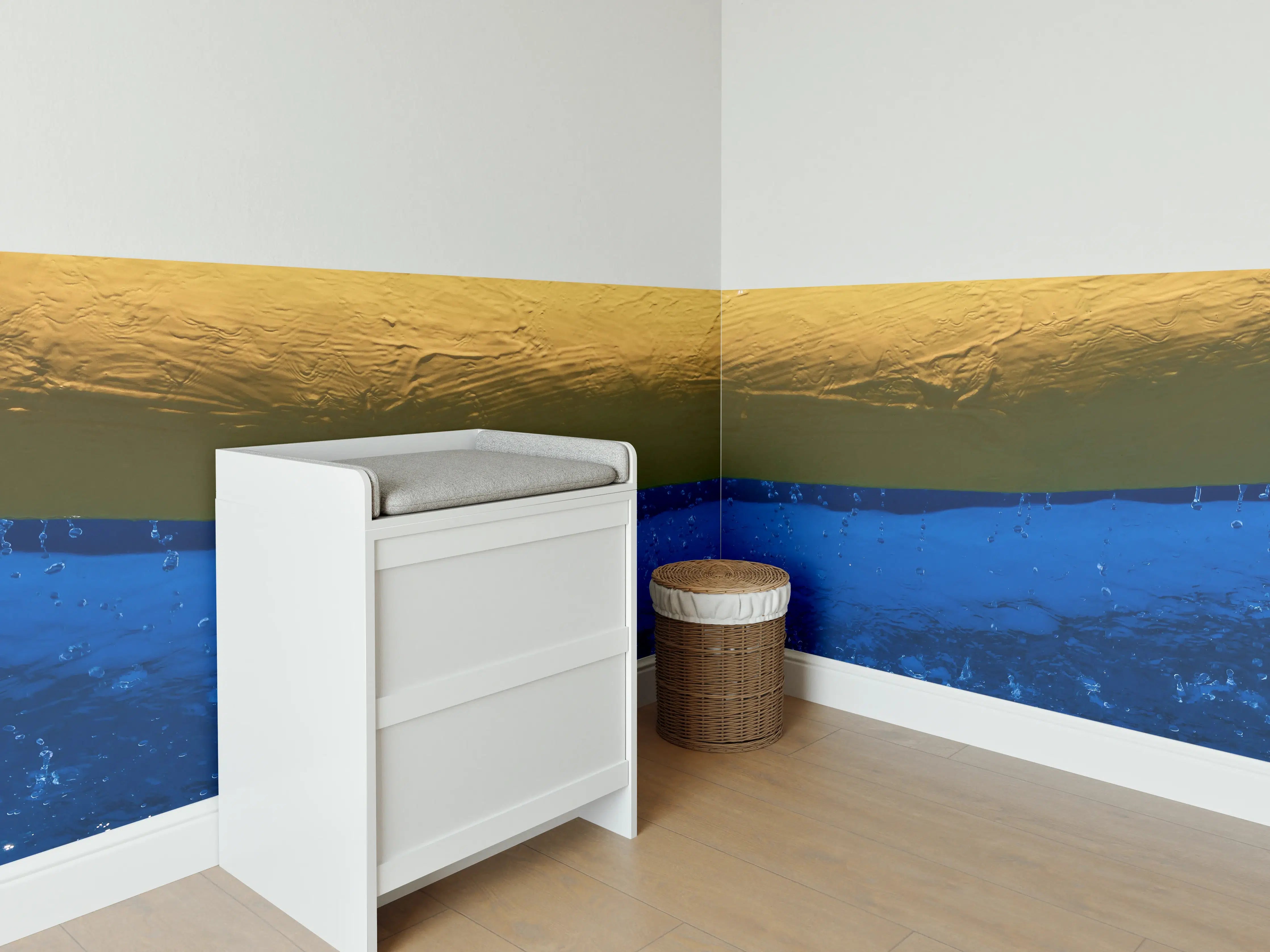 Babyzimmer Wandgestaltung - Blau-Gelbes Pool-Design