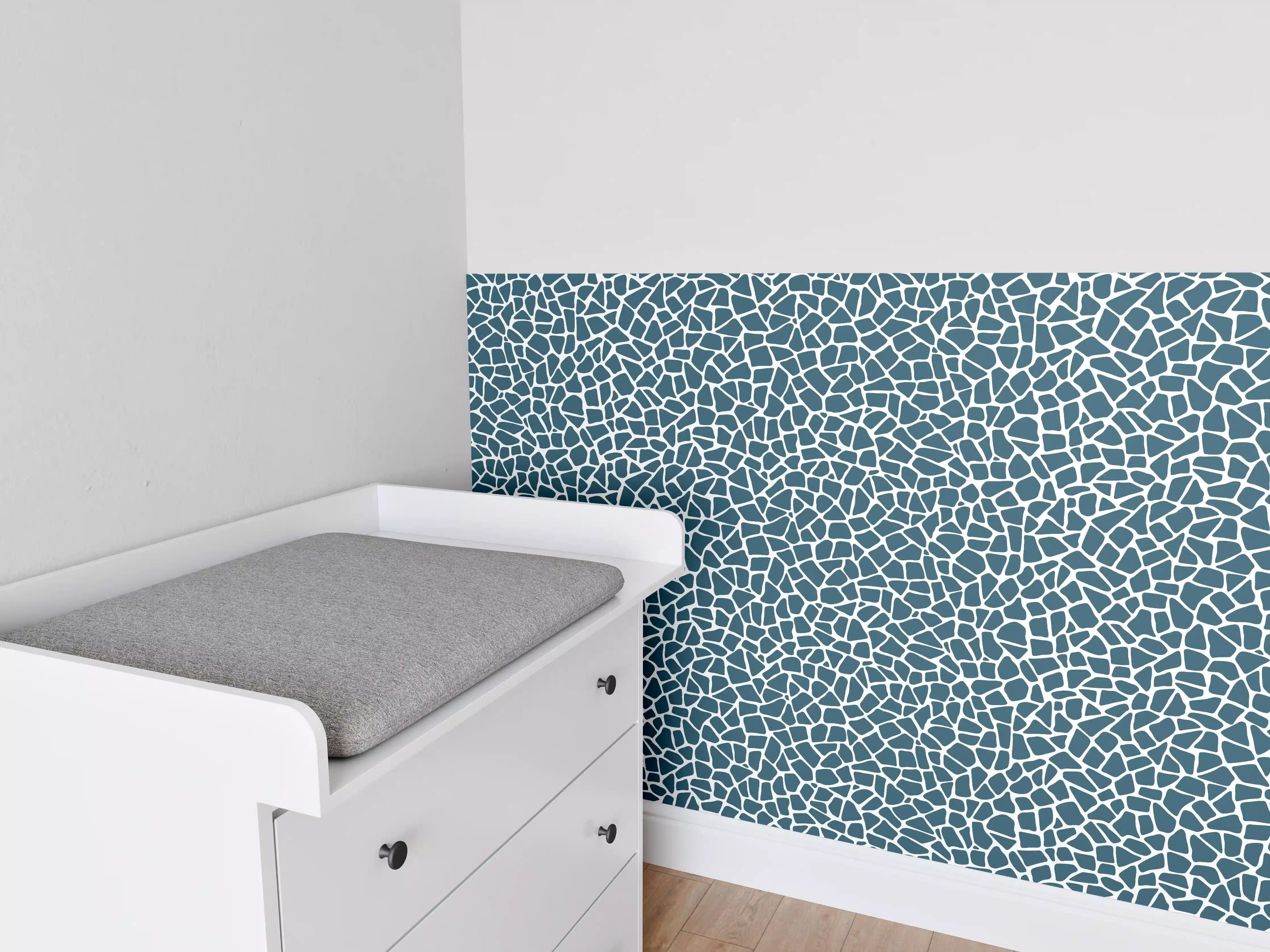 Babyzimmer Wandgestaltung - Blau Petrol Fliesen mit strukturierter Oberfläche