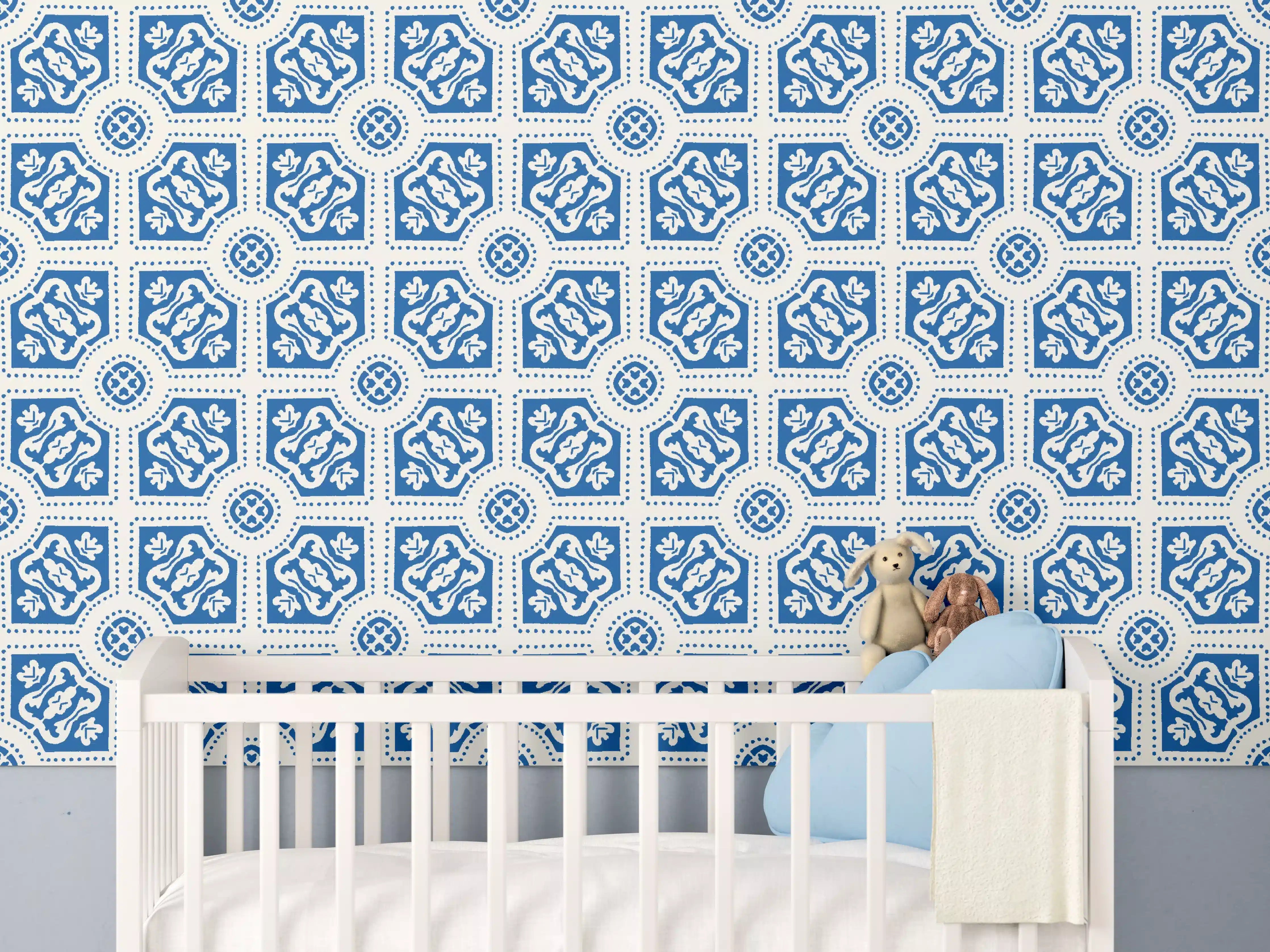Babyzimmer Wandgestaltung - Blau-Weißes geometrisches Muster mit zarten Grautönen