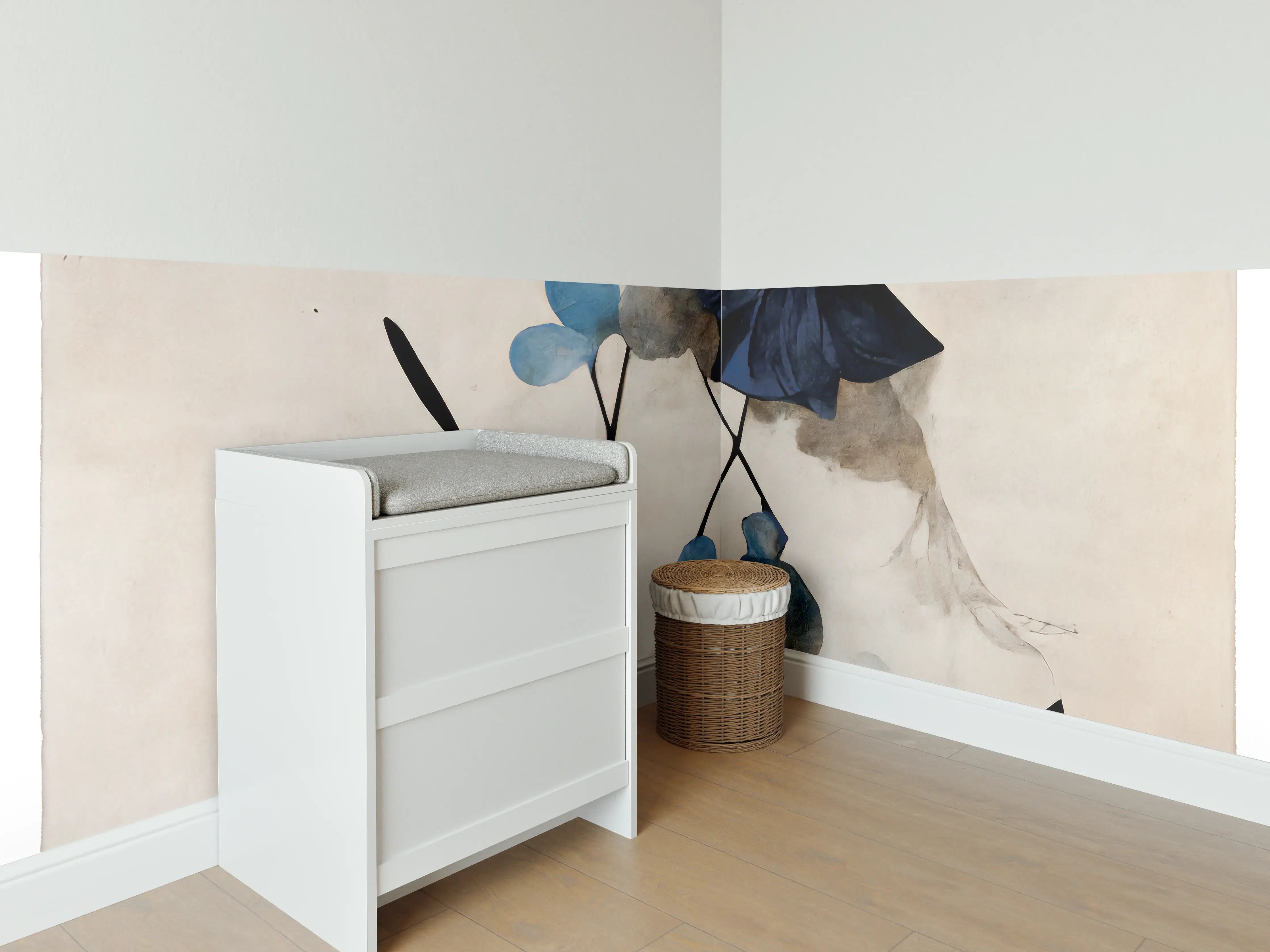 Babyzimmer Wandgestaltung - Blaue Blüten - Floral