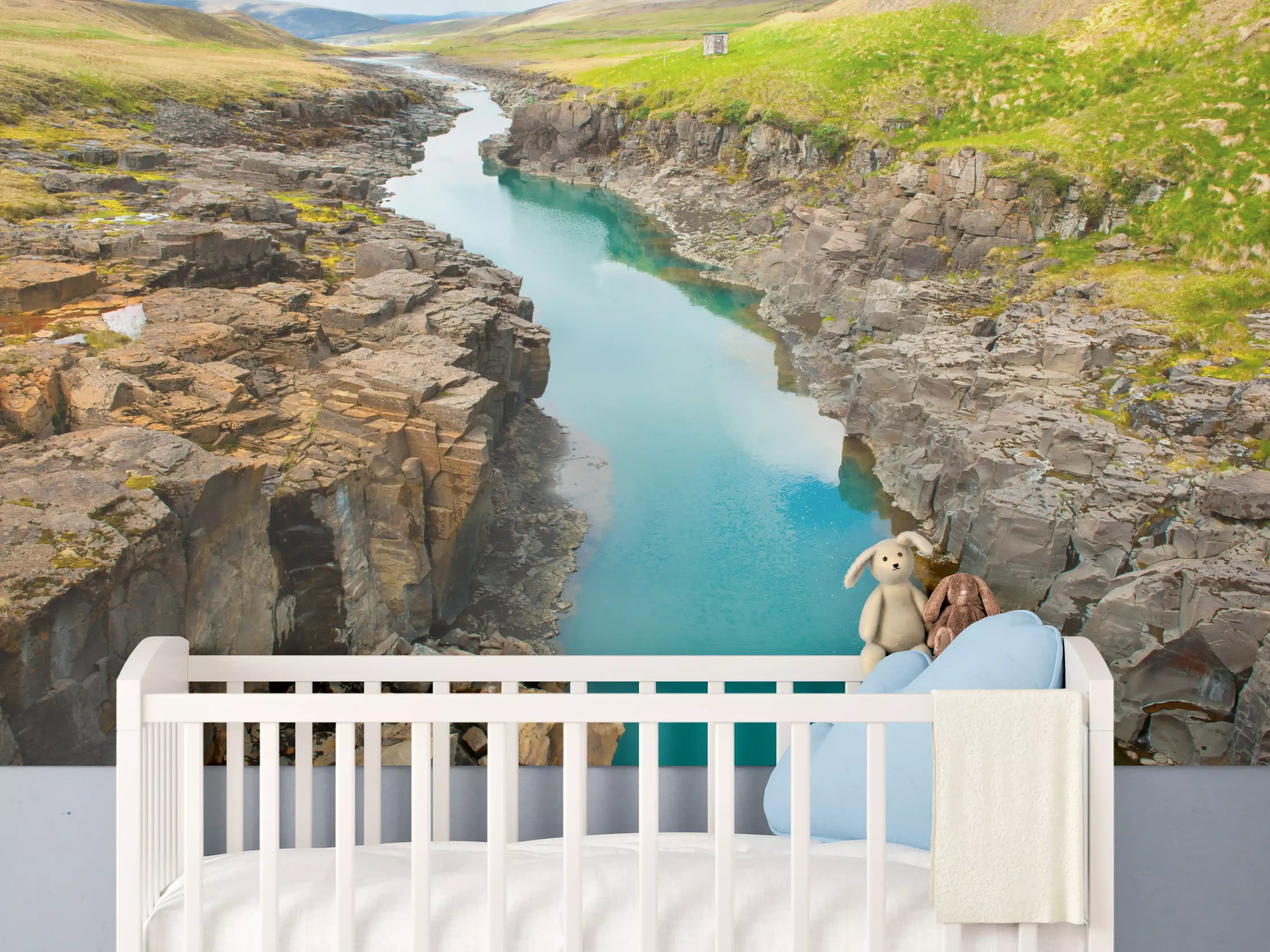 Babyzimmer Wandgestaltung - Blaue Flusslandschaft in Icleand