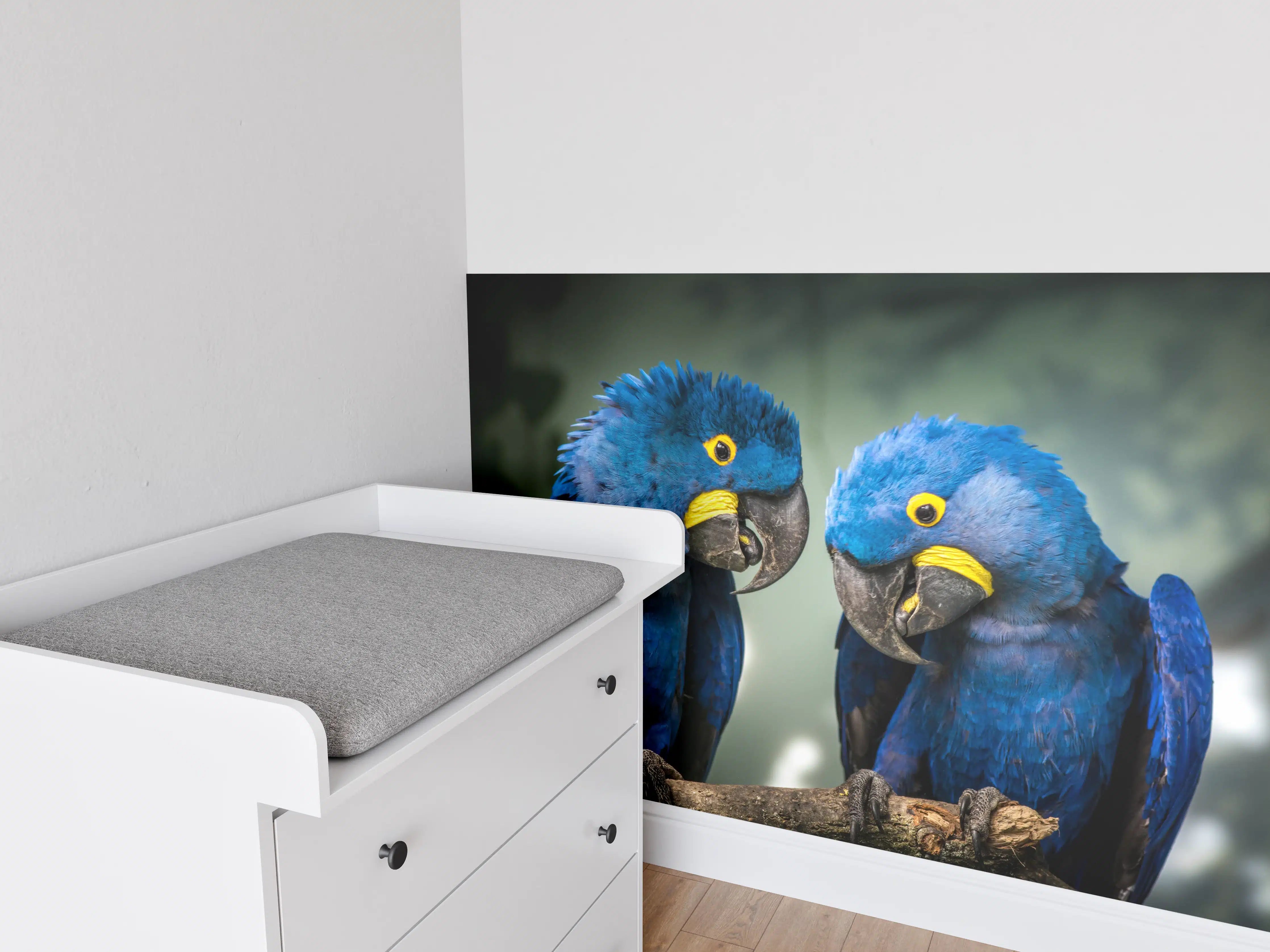 Babyzimmer Wandgestaltung - Blauer Gelbschwarzer Ara