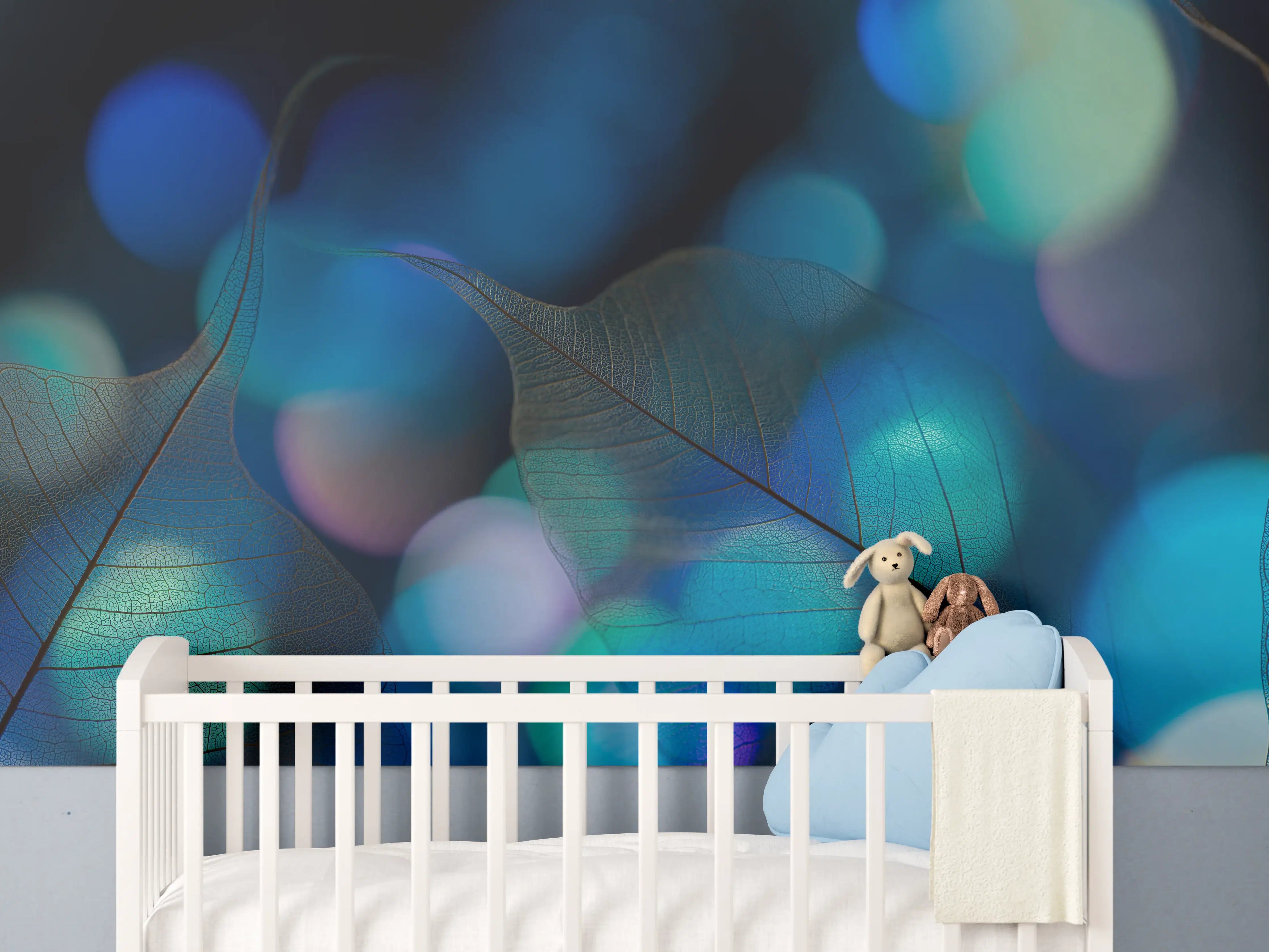 Babyzimmer Wandgestaltung - Blaugrün Lichtspiel Blatttextur