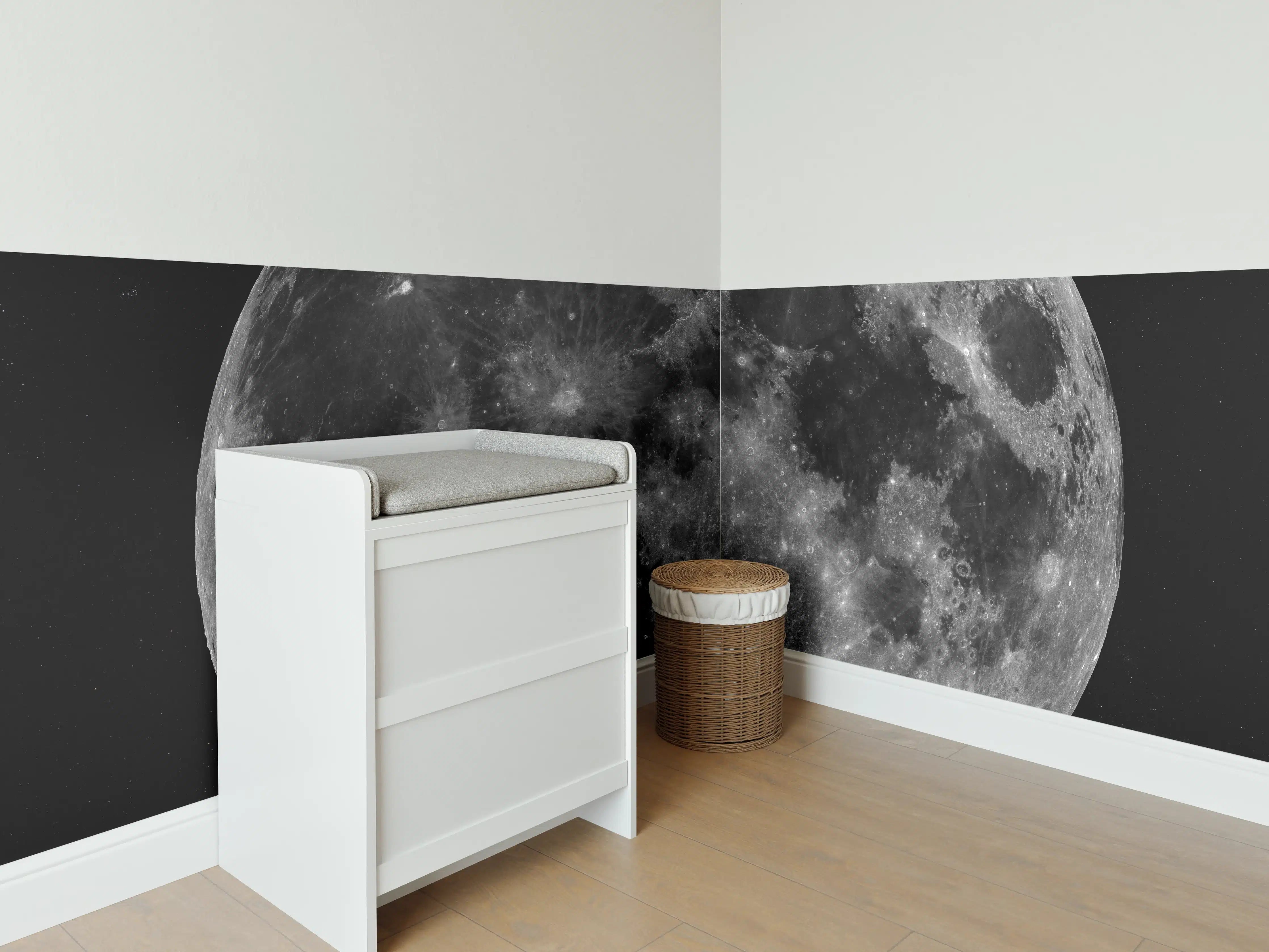 Babyzimmer Wandgestaltung - Blick auf den Mond - NASA
