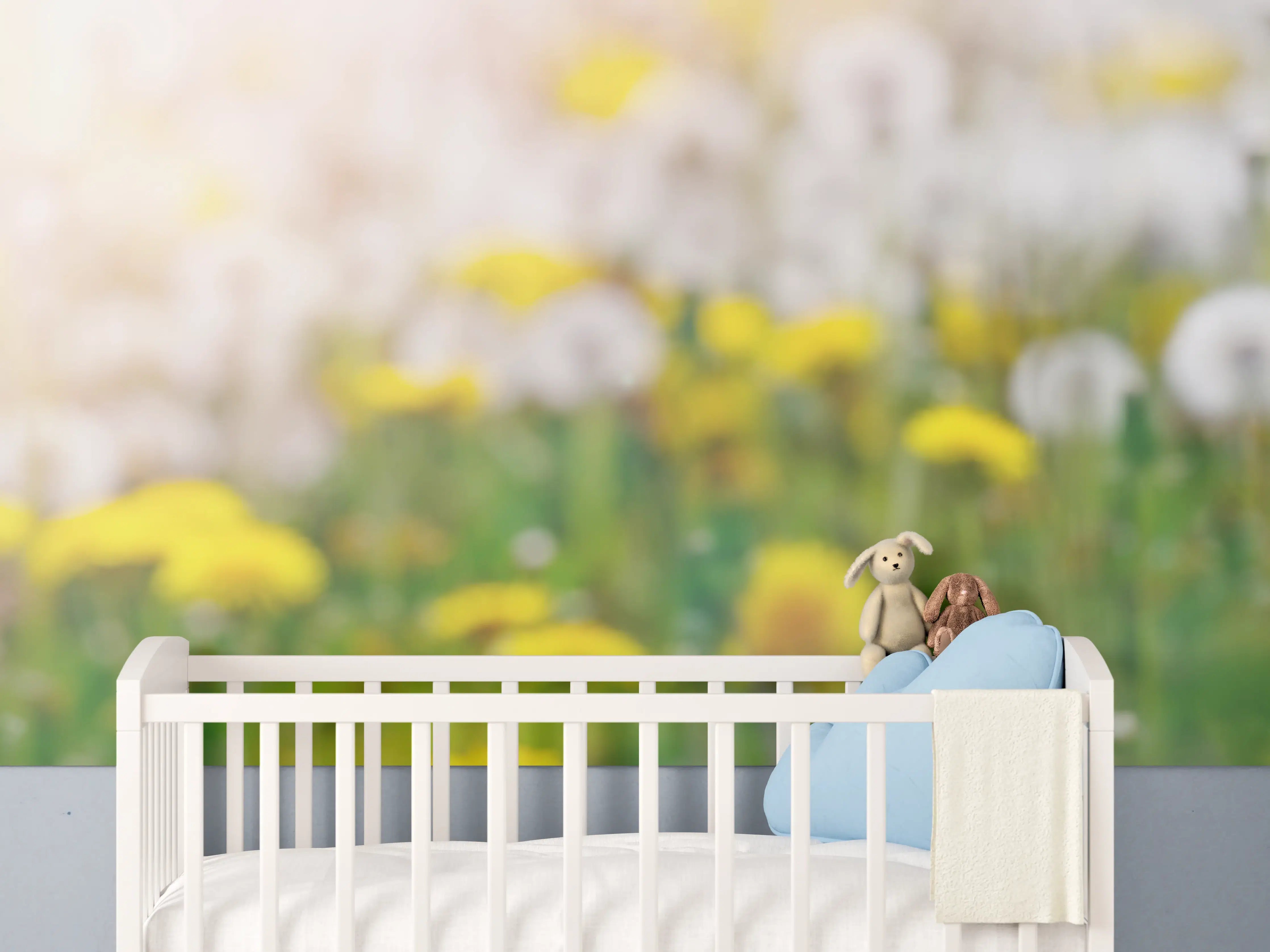 Babyzimmer Wandgestaltung - Blühwiese im Sonnenlicht