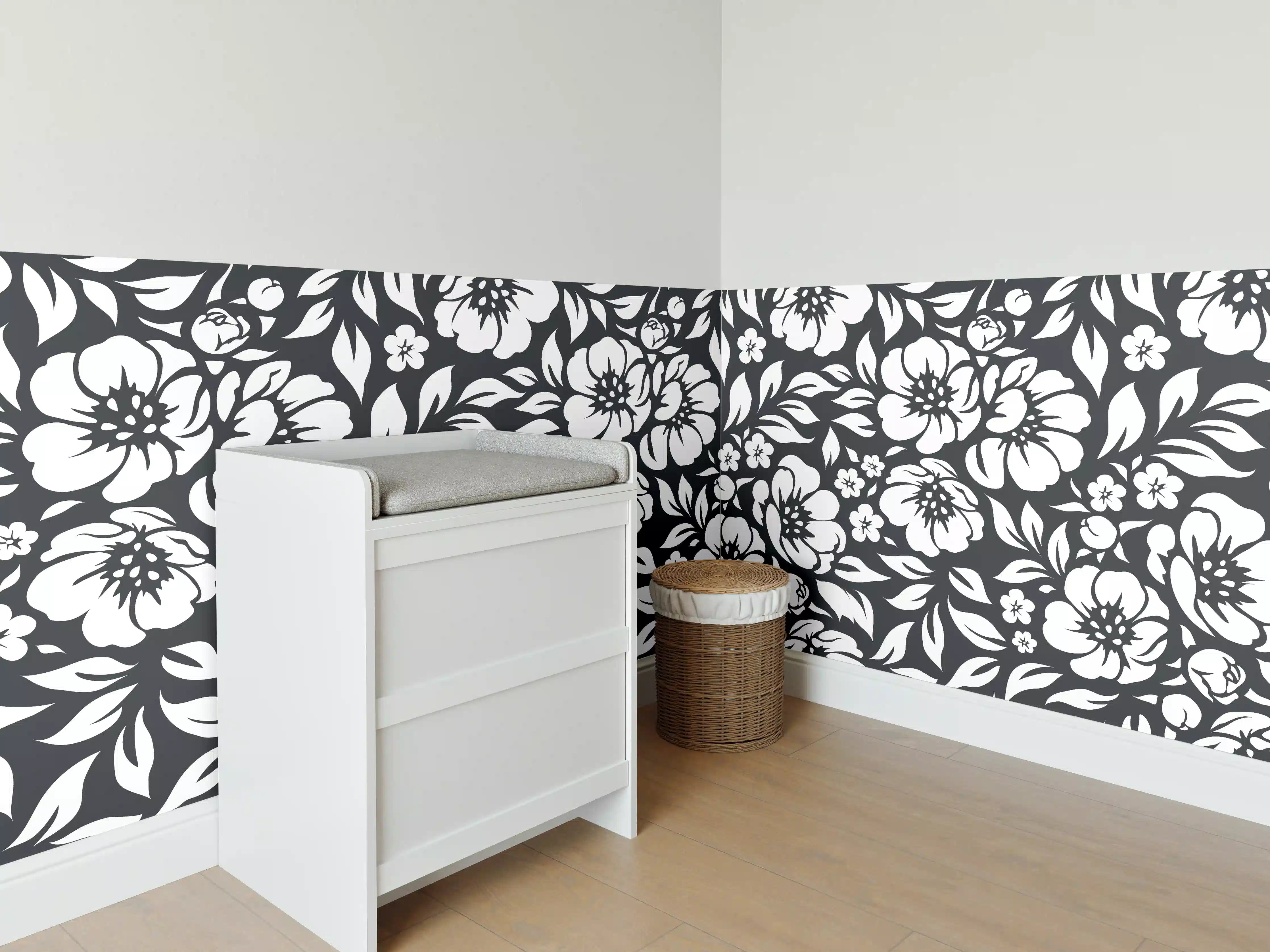 Babyzimmer Wandgestaltung - Blumenmuster Schwarz-Weiß