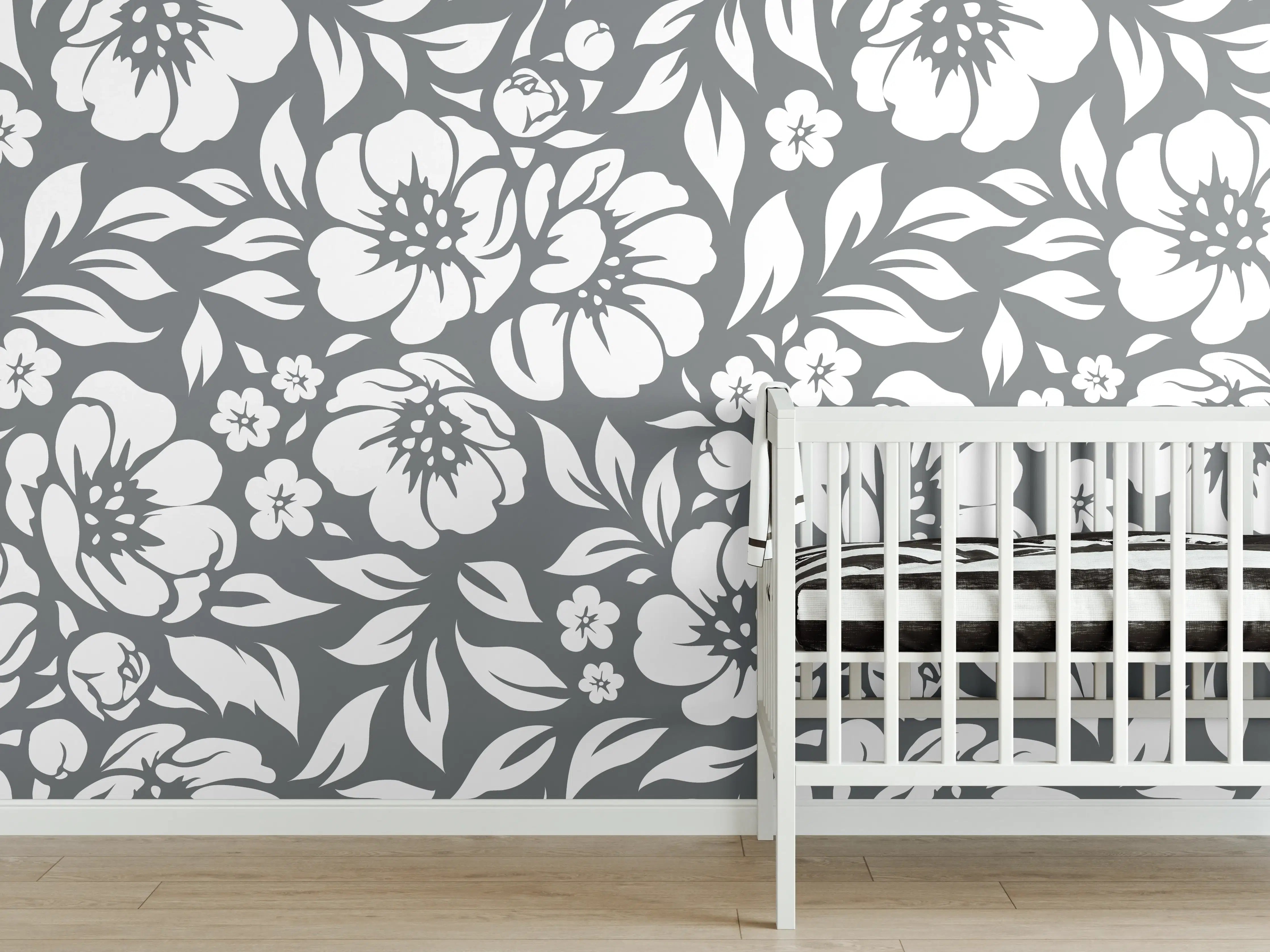 Babyzimmer Wandgestaltung - Blumenmuster in Grau und Weiß