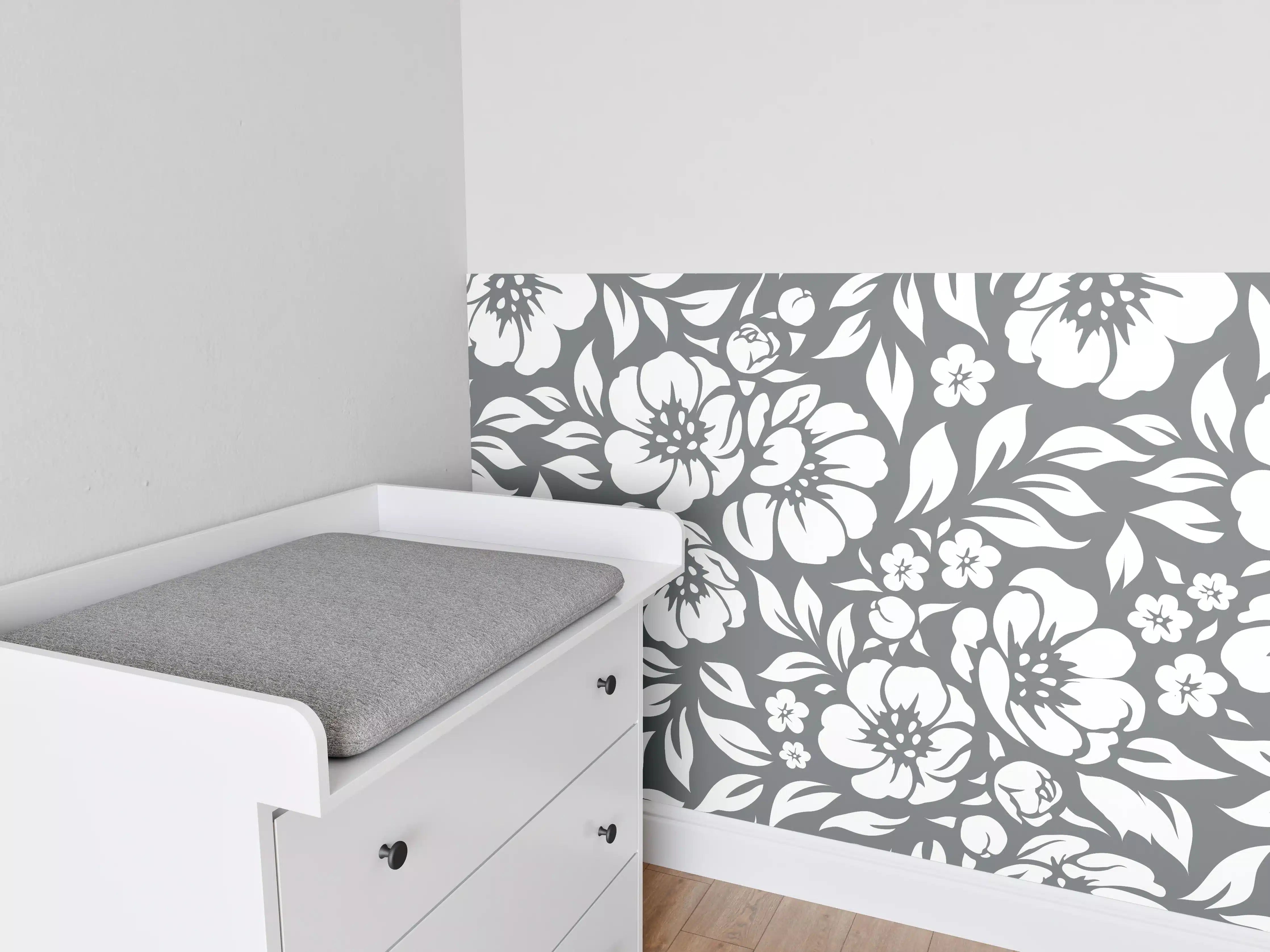 Babyzimmer Wandgestaltung - Blumenmuster in Grau und Weiß