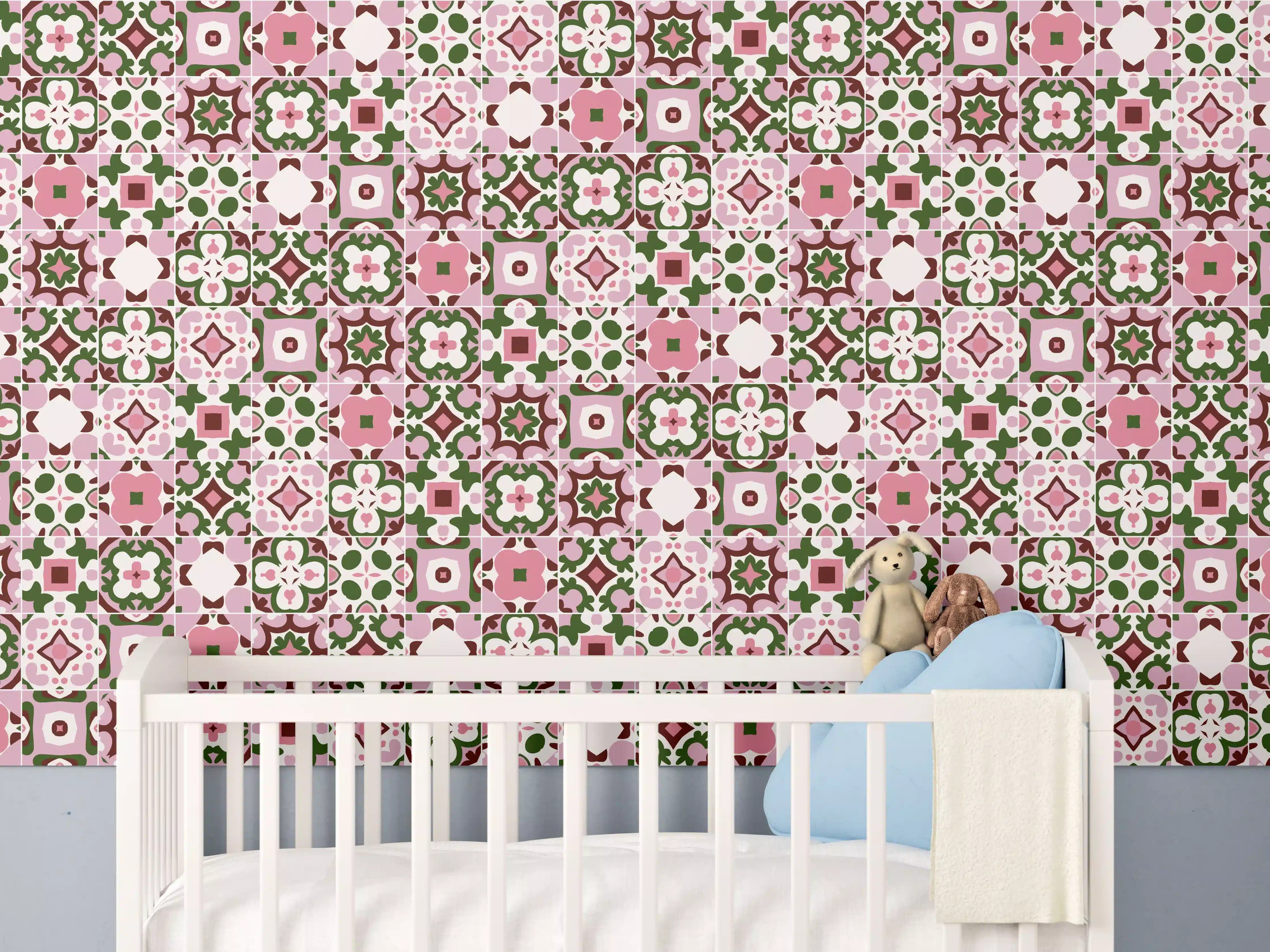 Babyzimmer Wandgestaltung - Blumenmuster in Rosa und Grün