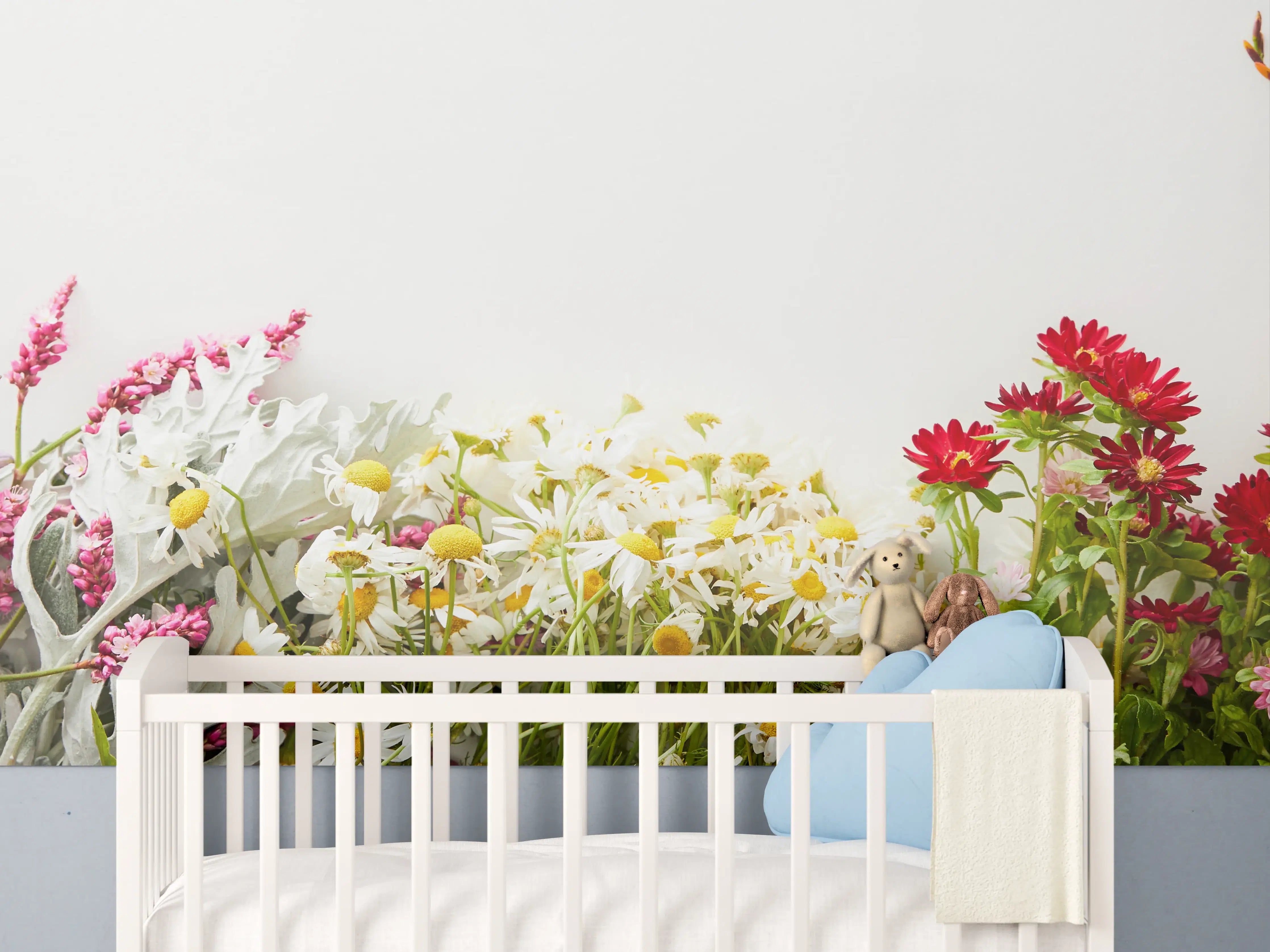 Babyzimmer Wandgestaltung - Blumenwiese in bunten Farben