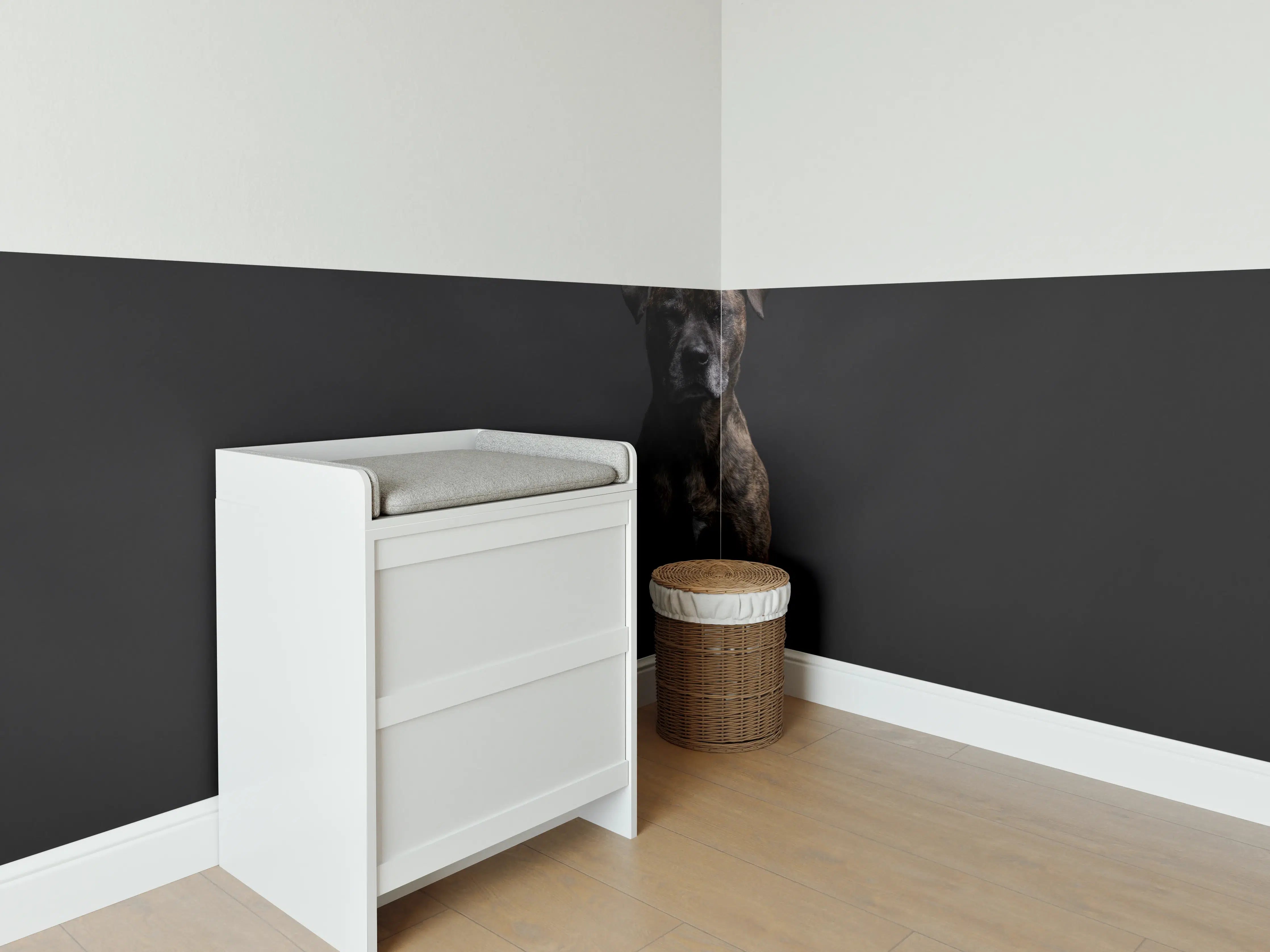 Babyzimmer Wandgestaltung - Boxer Staffordshire Hund
