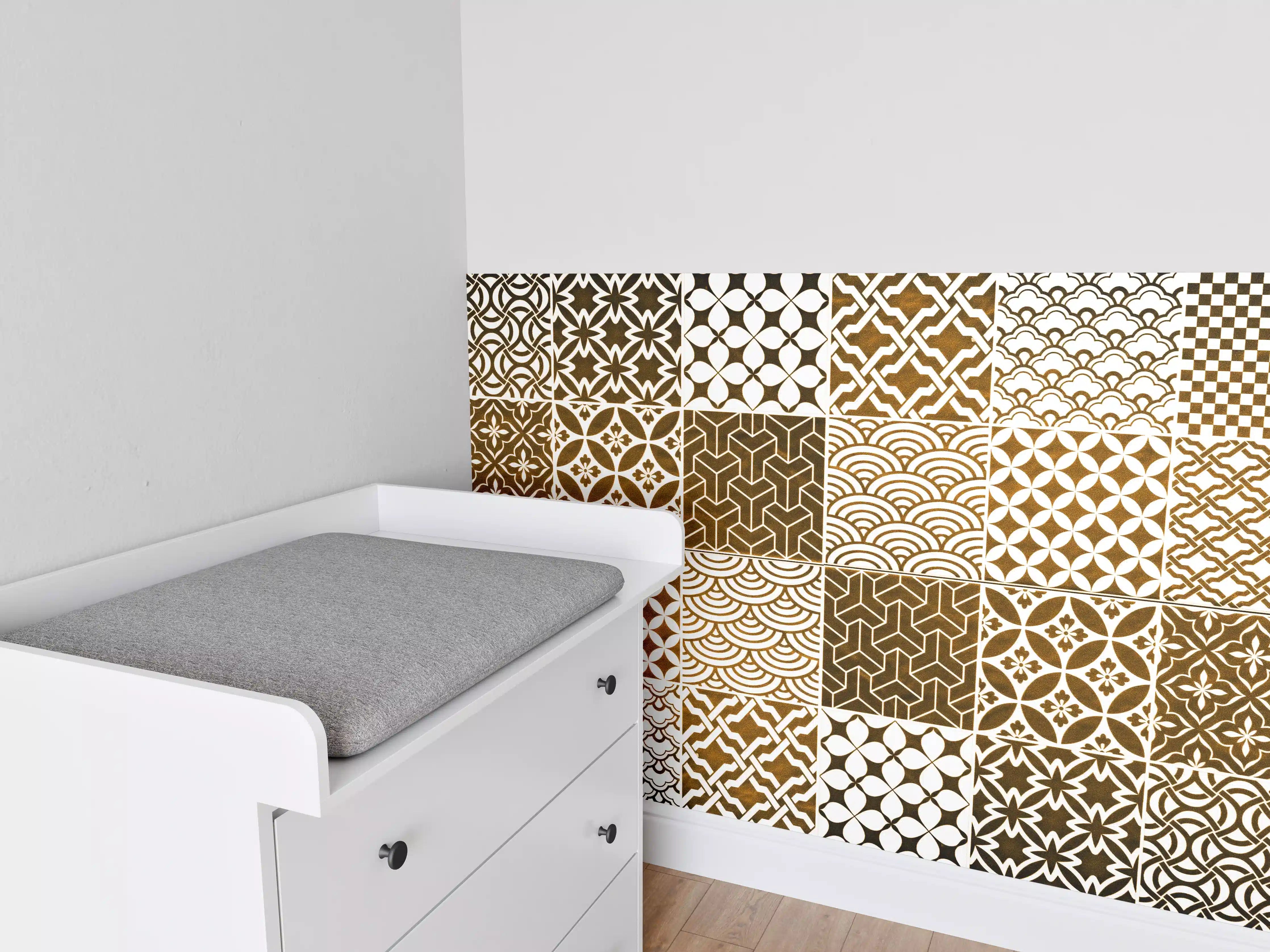 Babyzimmer Wandgestaltung - Braun-Beige geometrisch Mosaik