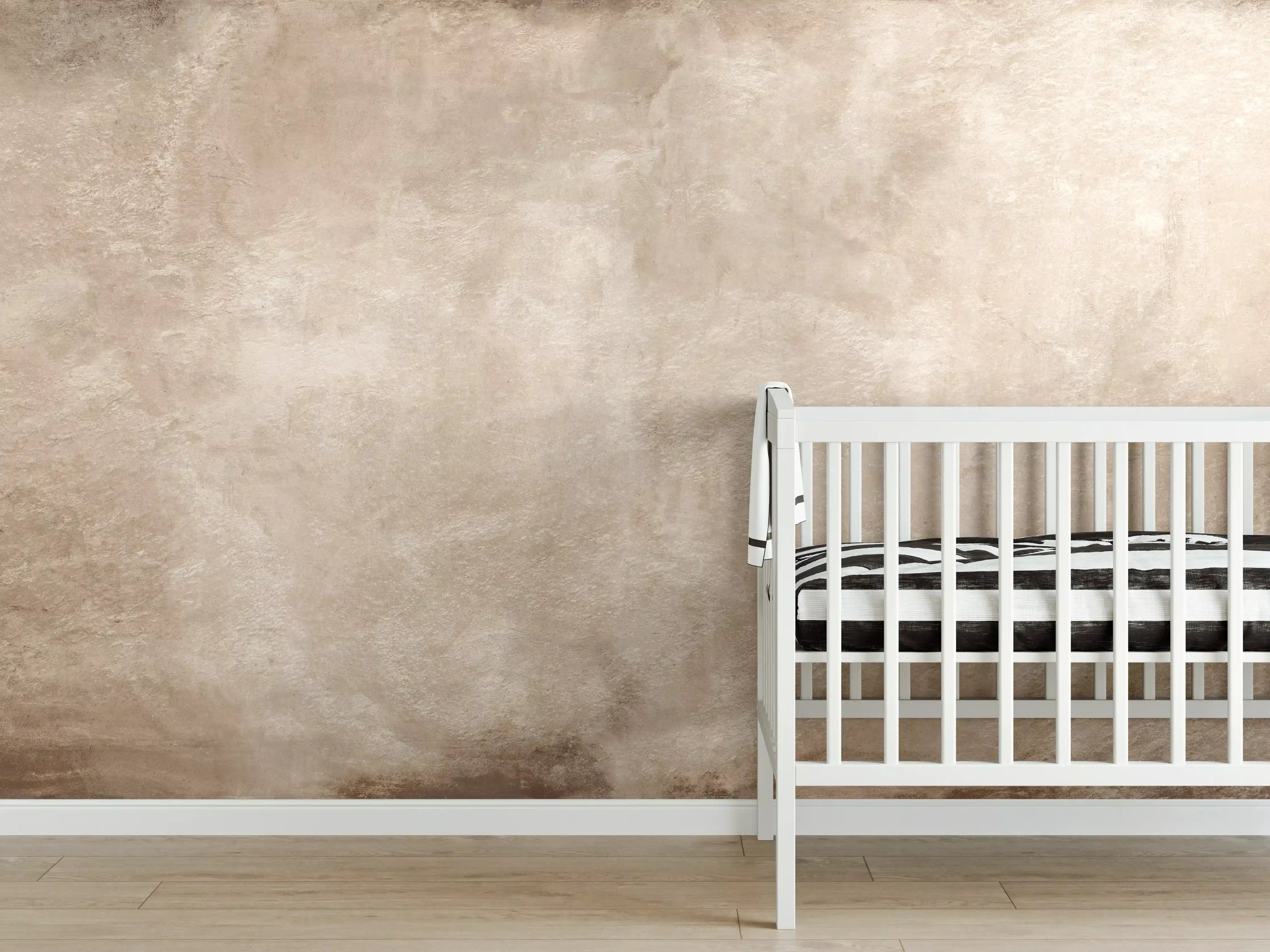 Babyzimmer Wandgestaltung - Braune antike Zementwand