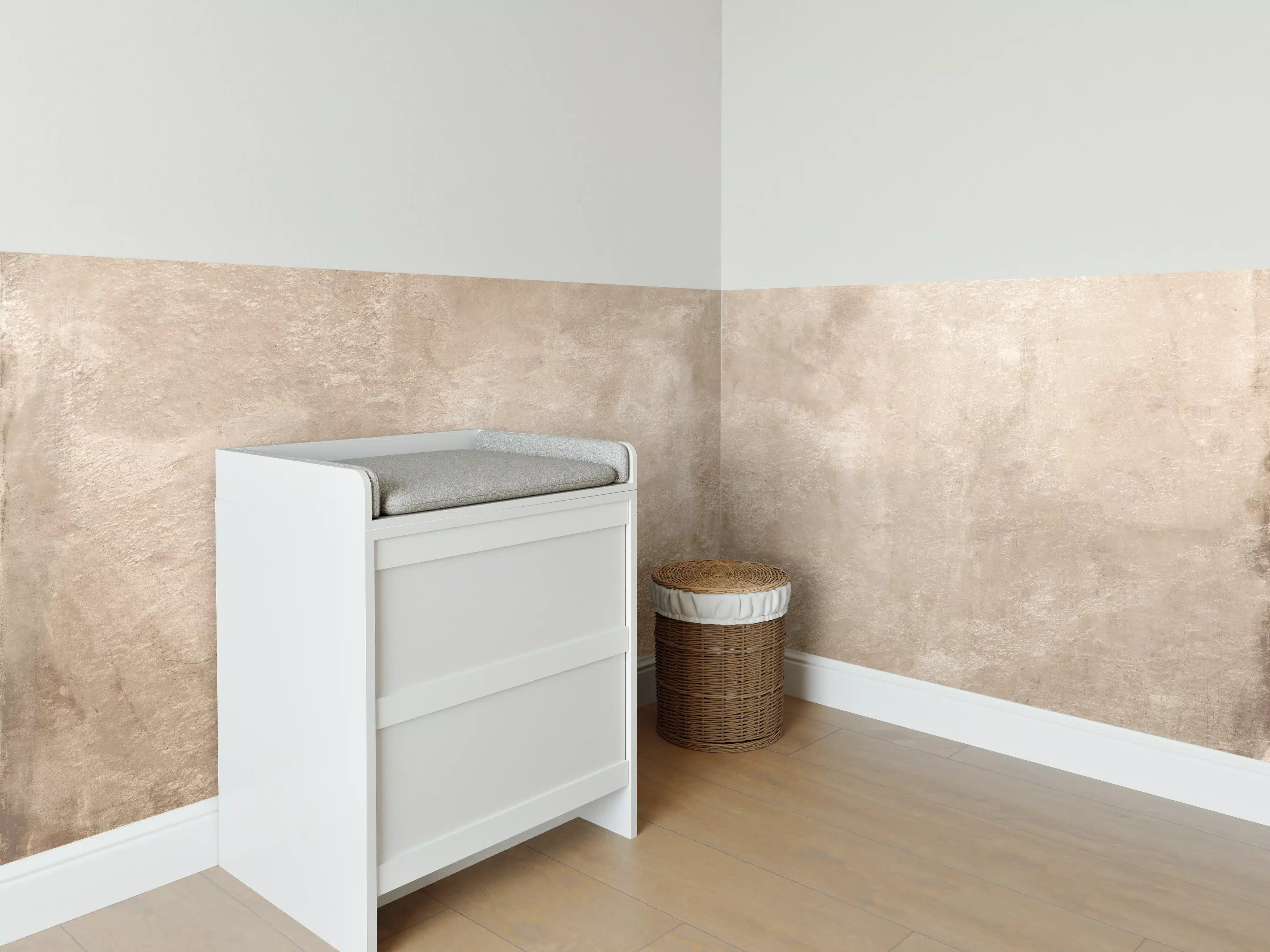 Babyzimmer Wandgestaltung - Braune antike Zementwand