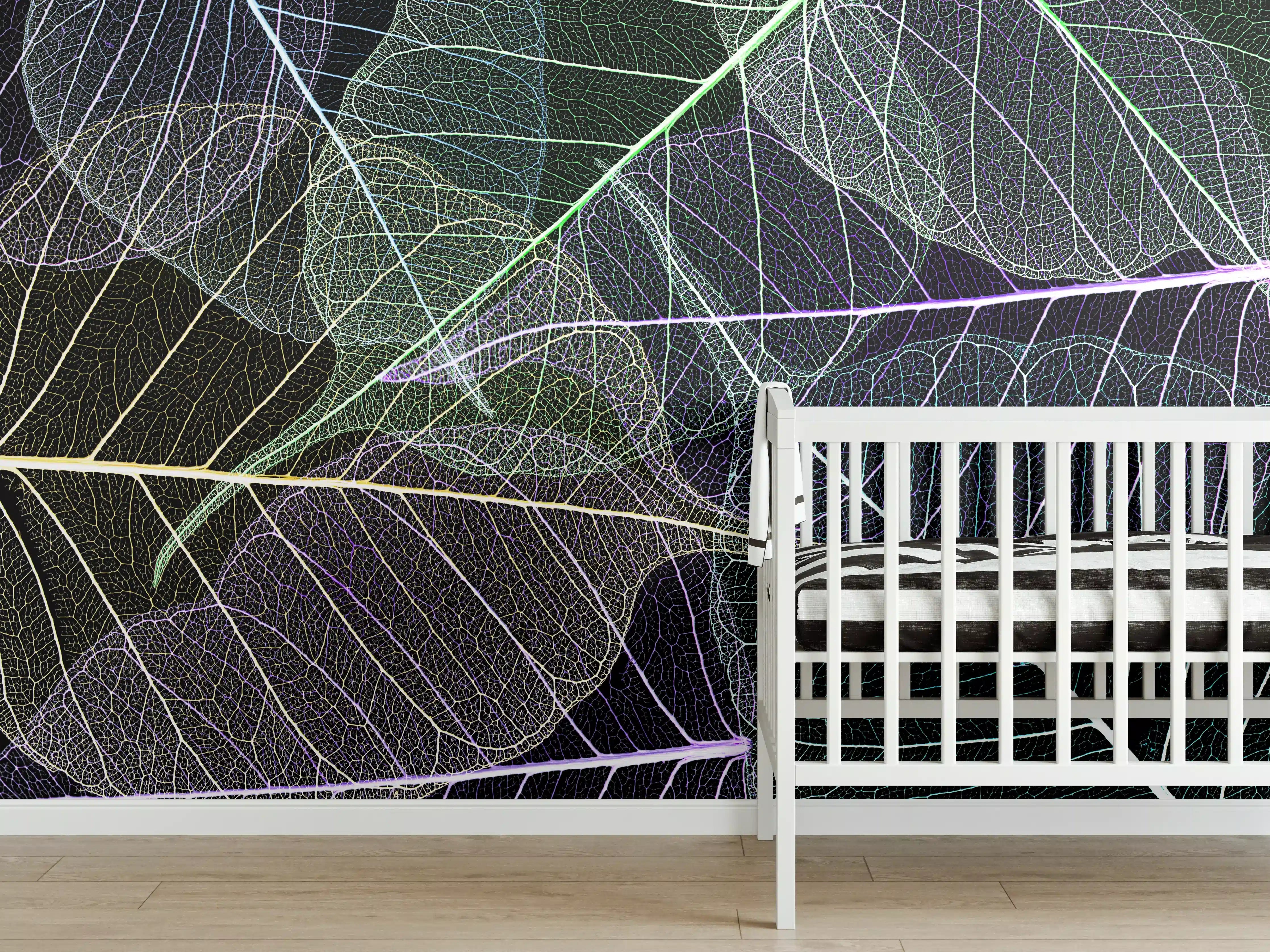 Babyzimmer Wandgestaltung - Bunte Blattadertexturen auf Schwarz