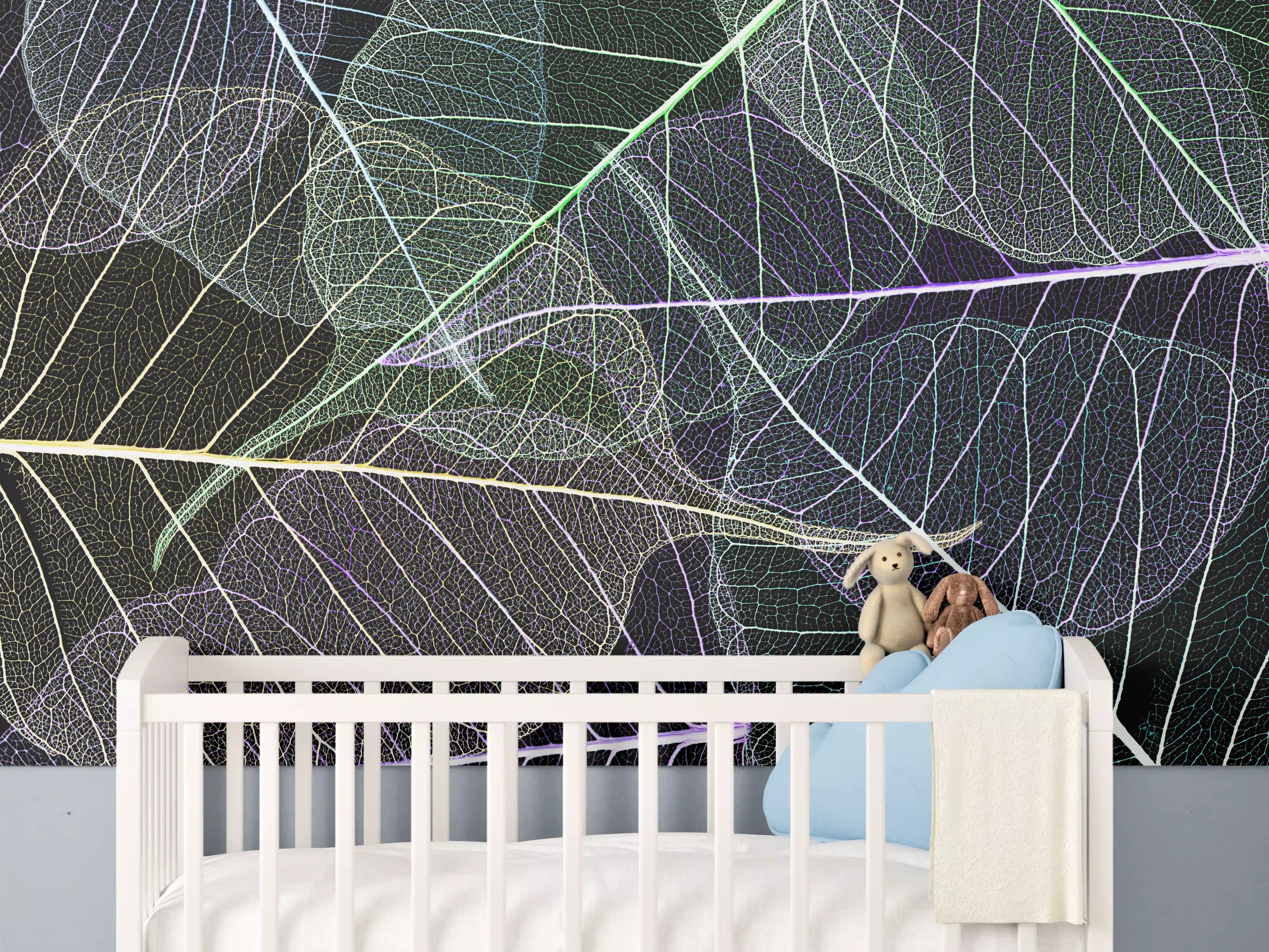 Babyzimmer Wandgestaltung - Bunte Blattadertexturen auf Schwarz