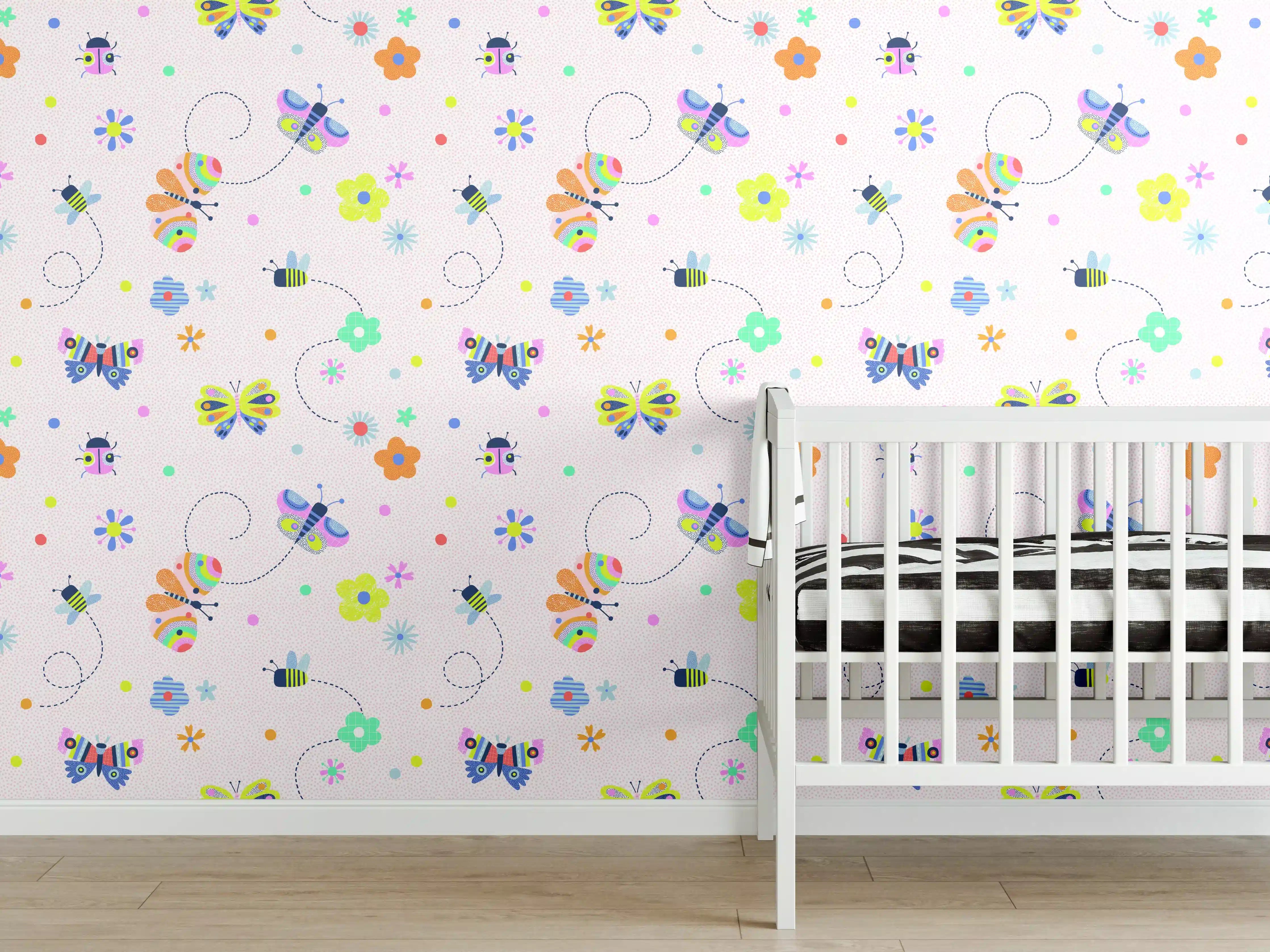 Babyzimmer Wandgestaltung - Bunte Blumen und Insekten Muster