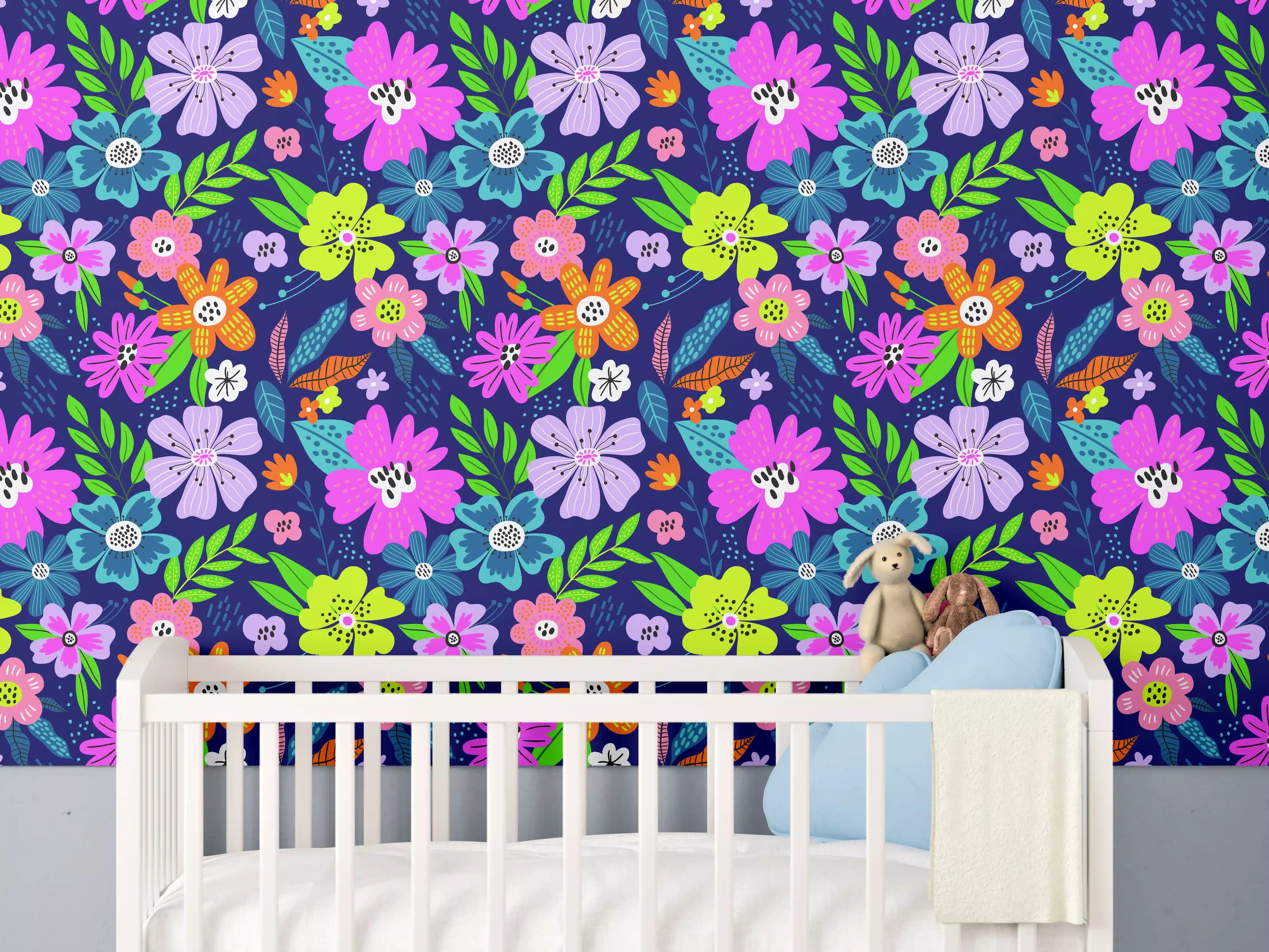 Babyzimmer Wandgestaltung - Bunte Blumenmuster mit leuchtenden Farben