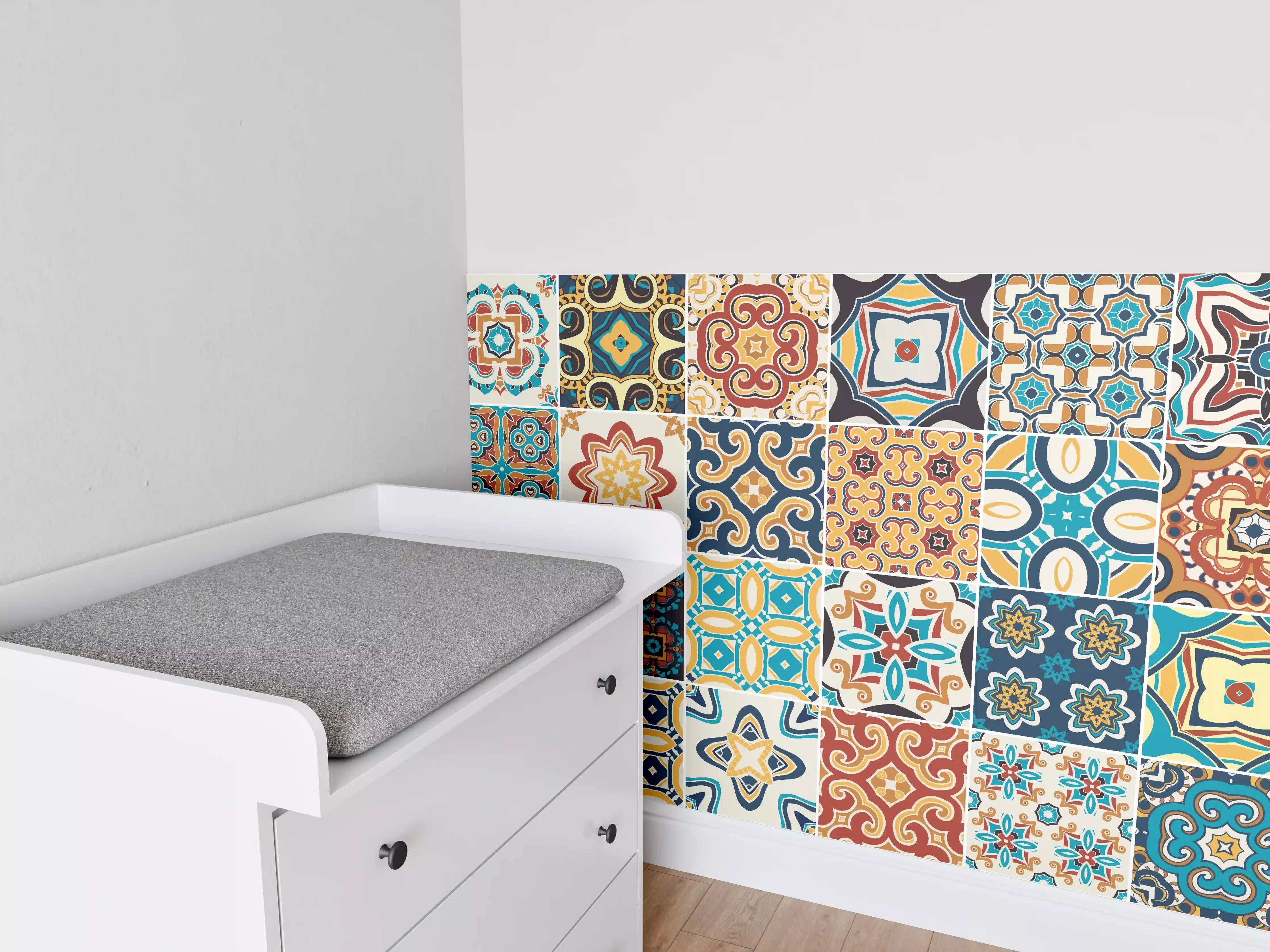 Babyzimmer Wandgestaltung - Bunte Fliesenmosaik-Muster