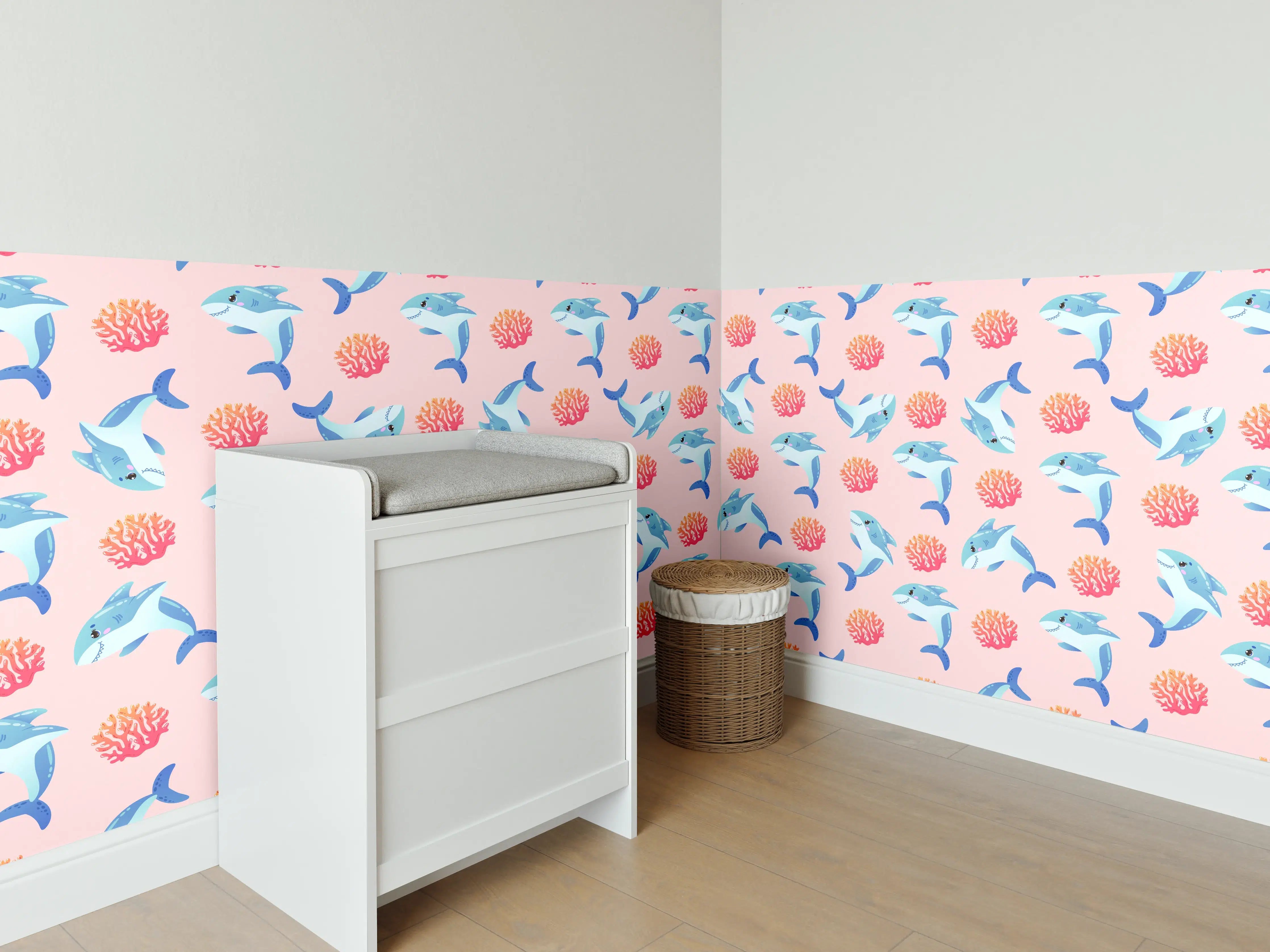 Babyzimmer Wandgestaltung - Bunte Hummingbird und Korallen auf hellem Hintergrund