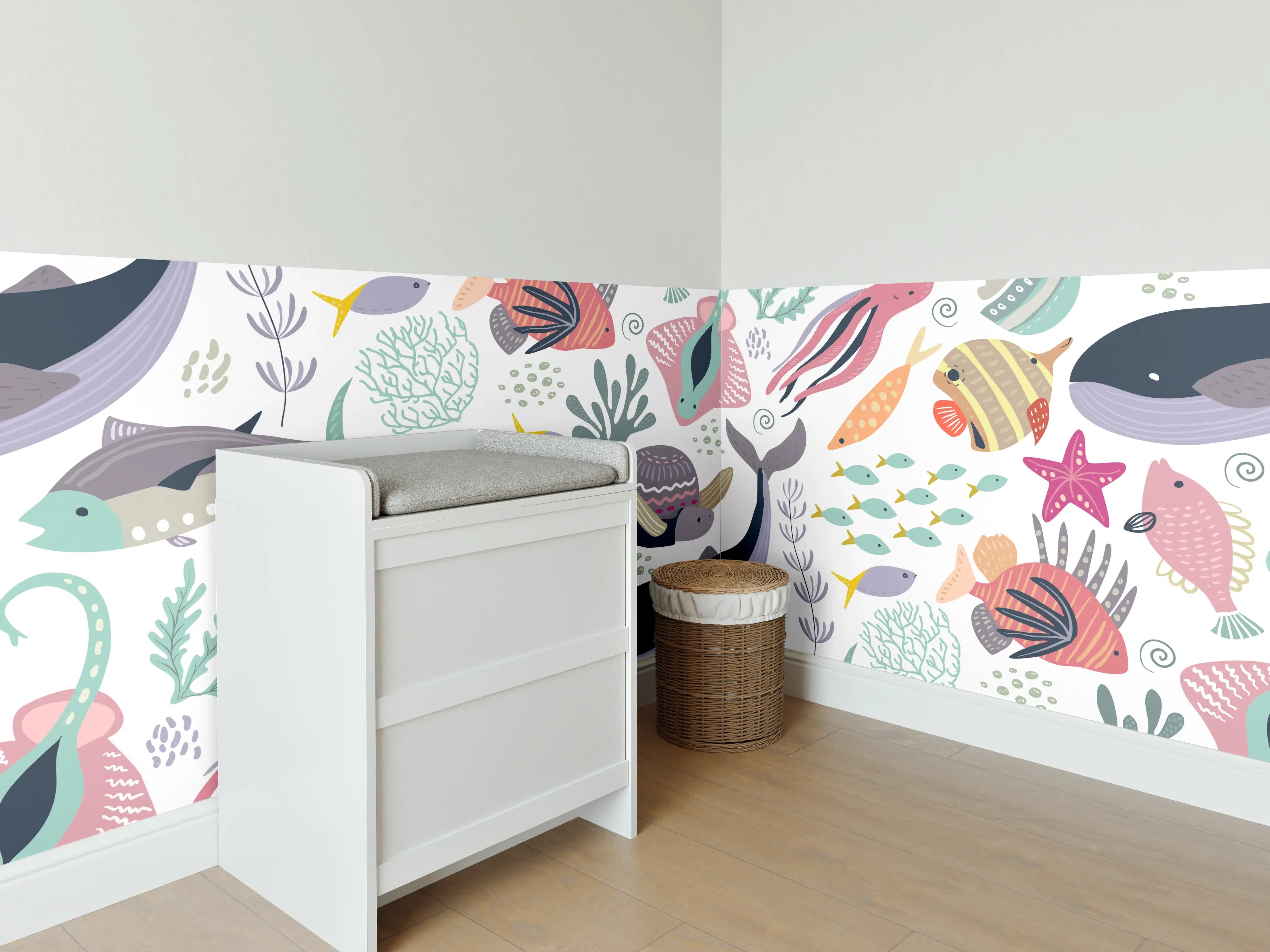 Babyzimmer Wandgestaltung - Bunte Meereswelt mit Fischen und Korallen