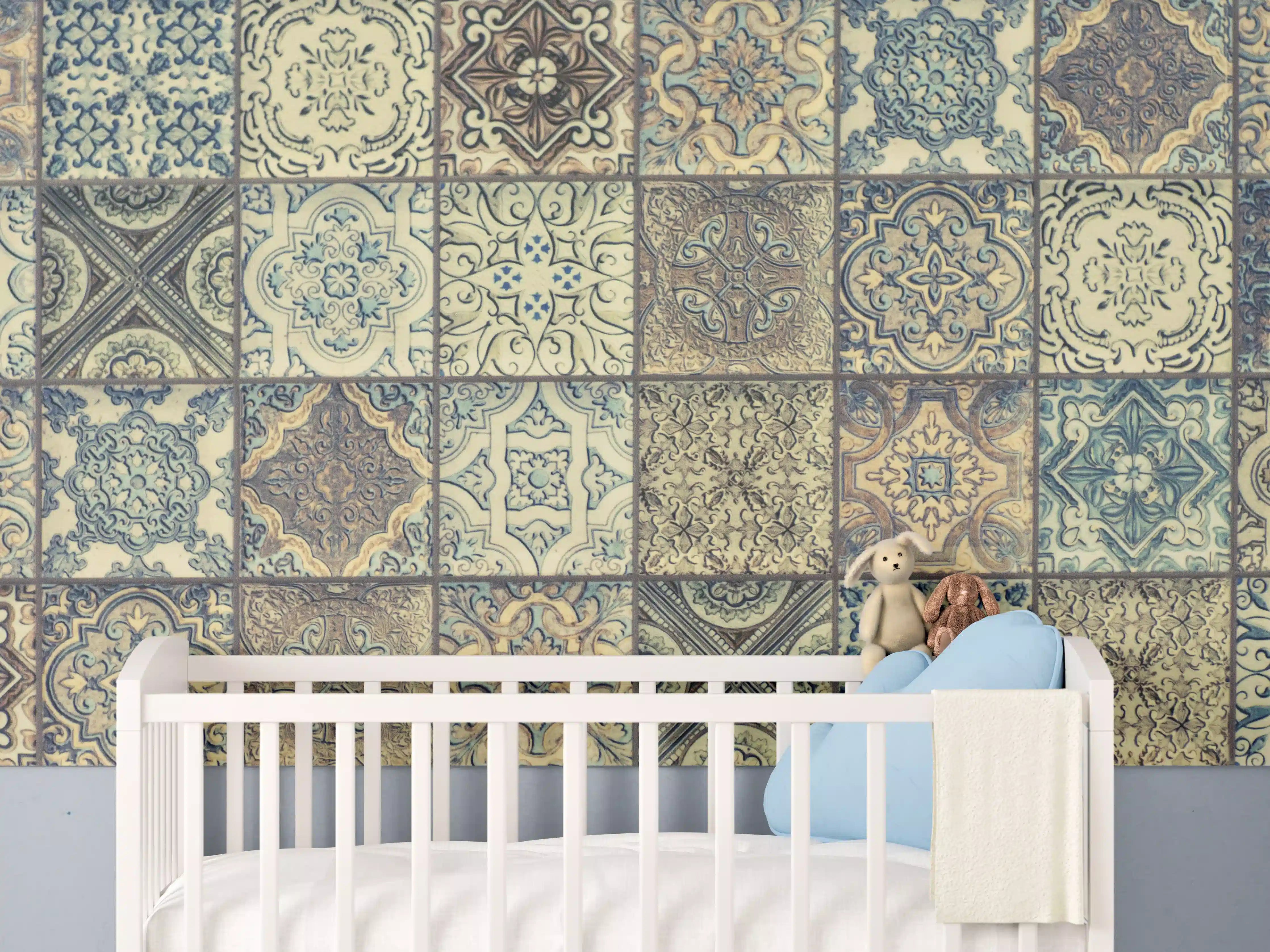 Babyzimmer Wandgestaltung - Bunte Patchwork-Fliesen in Vintage-Optik