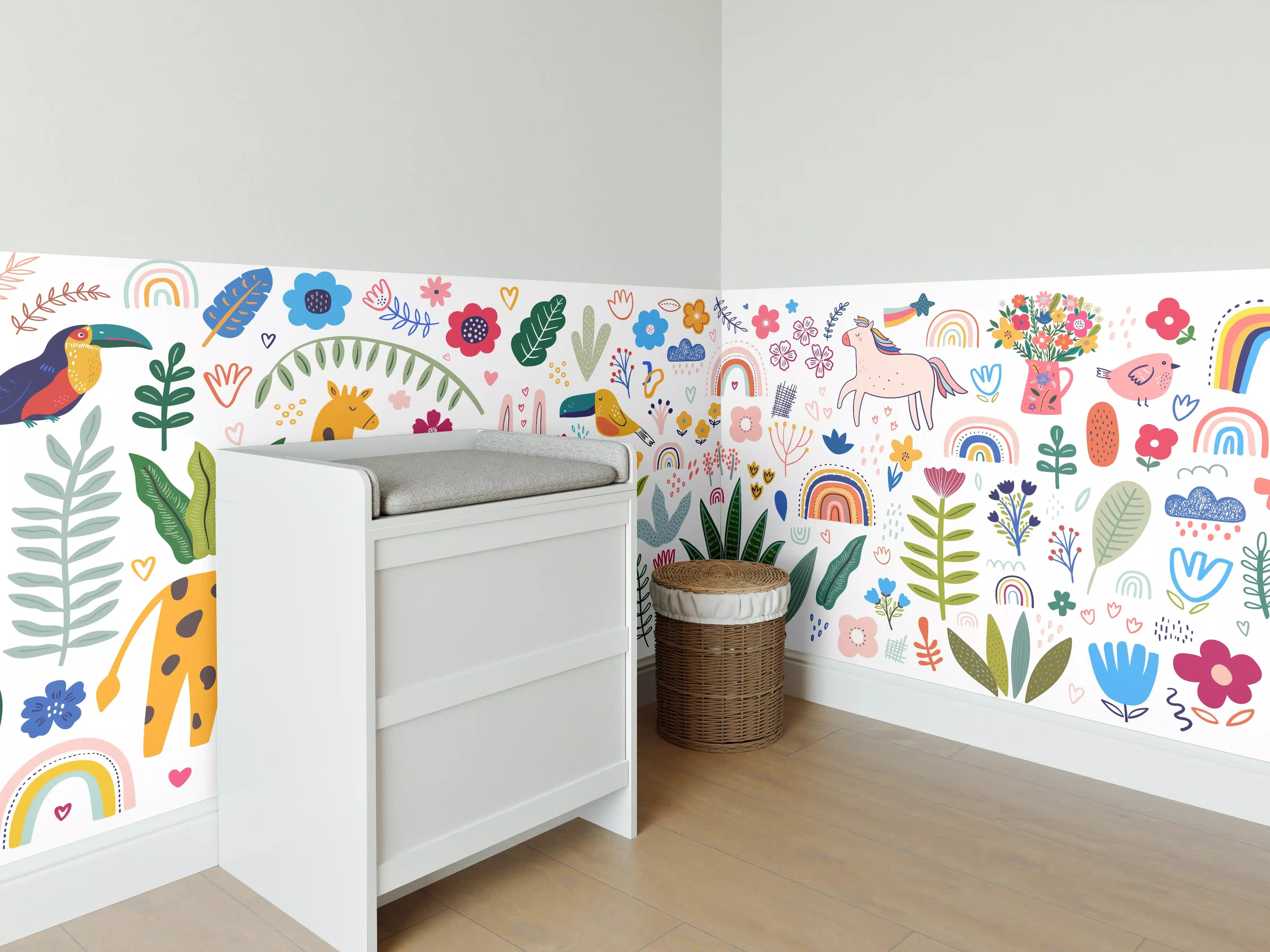Babyzimmer Wandgestaltung - Bunte Tier-und Pflanzenmuster