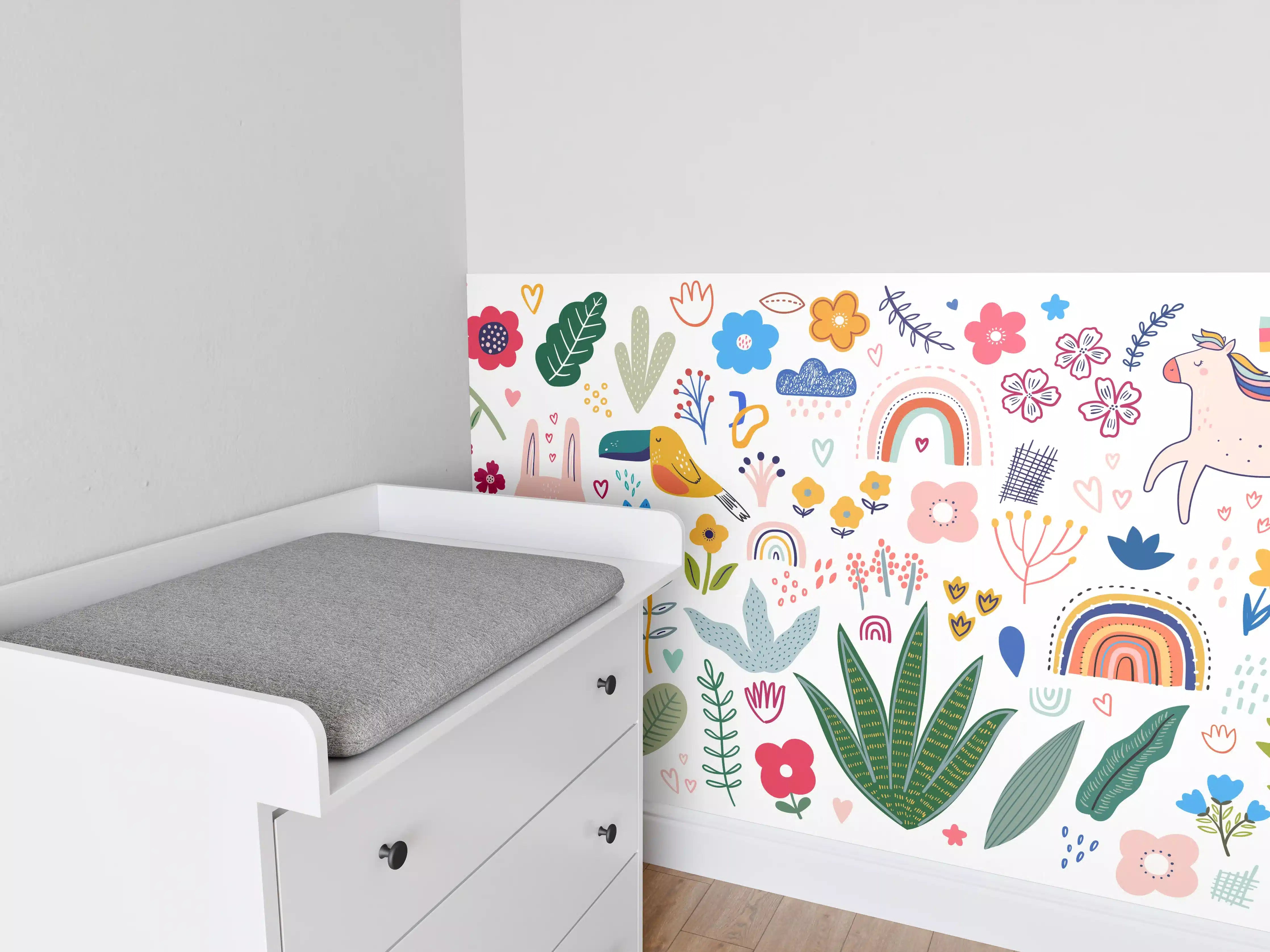 Babyzimmer Wandgestaltung - Bunte Tier-und Pflanzenmuster