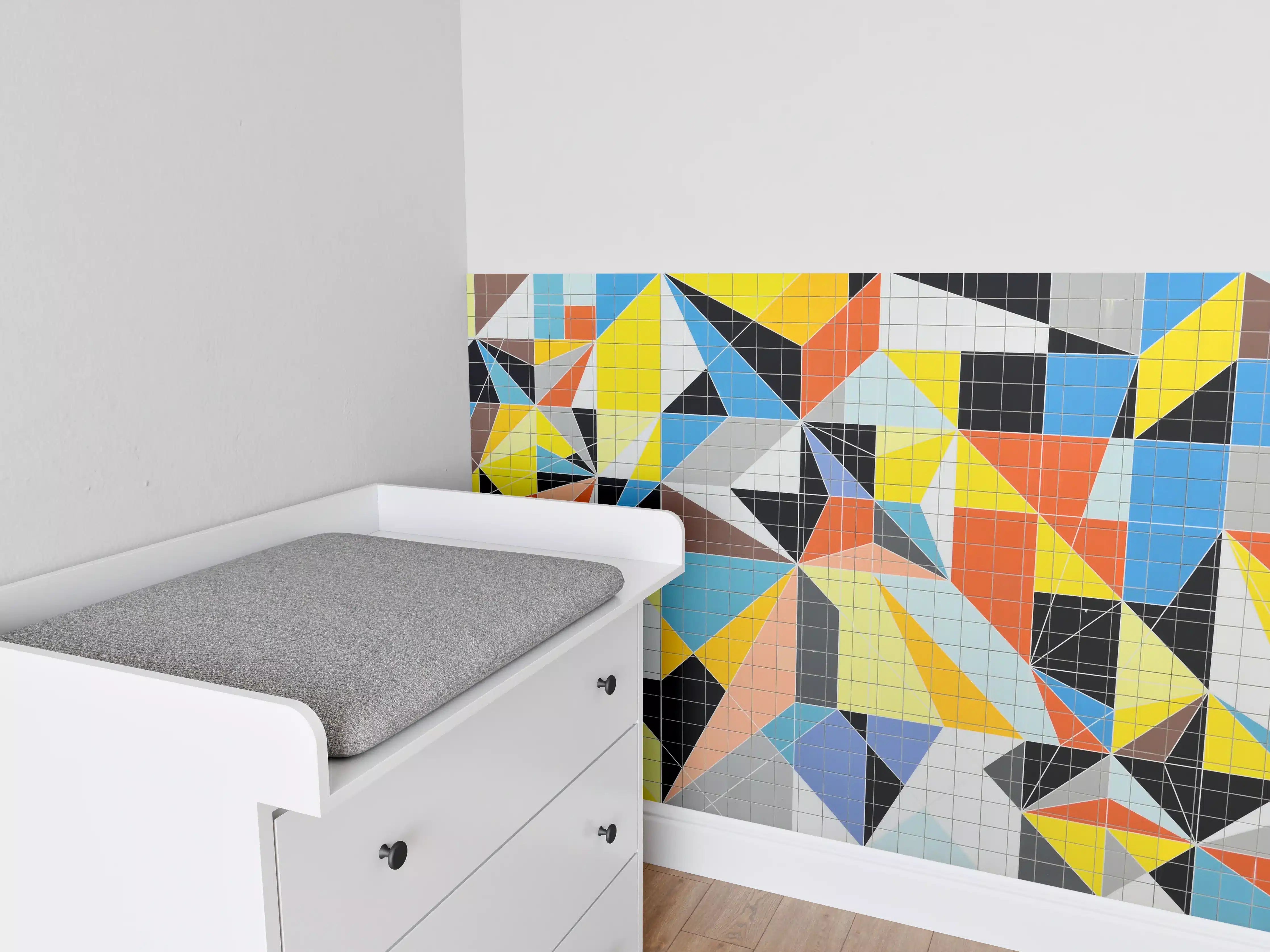 Babyzimmer Wandgestaltung - Bunte geometrische Muster in abstrakter Kunst