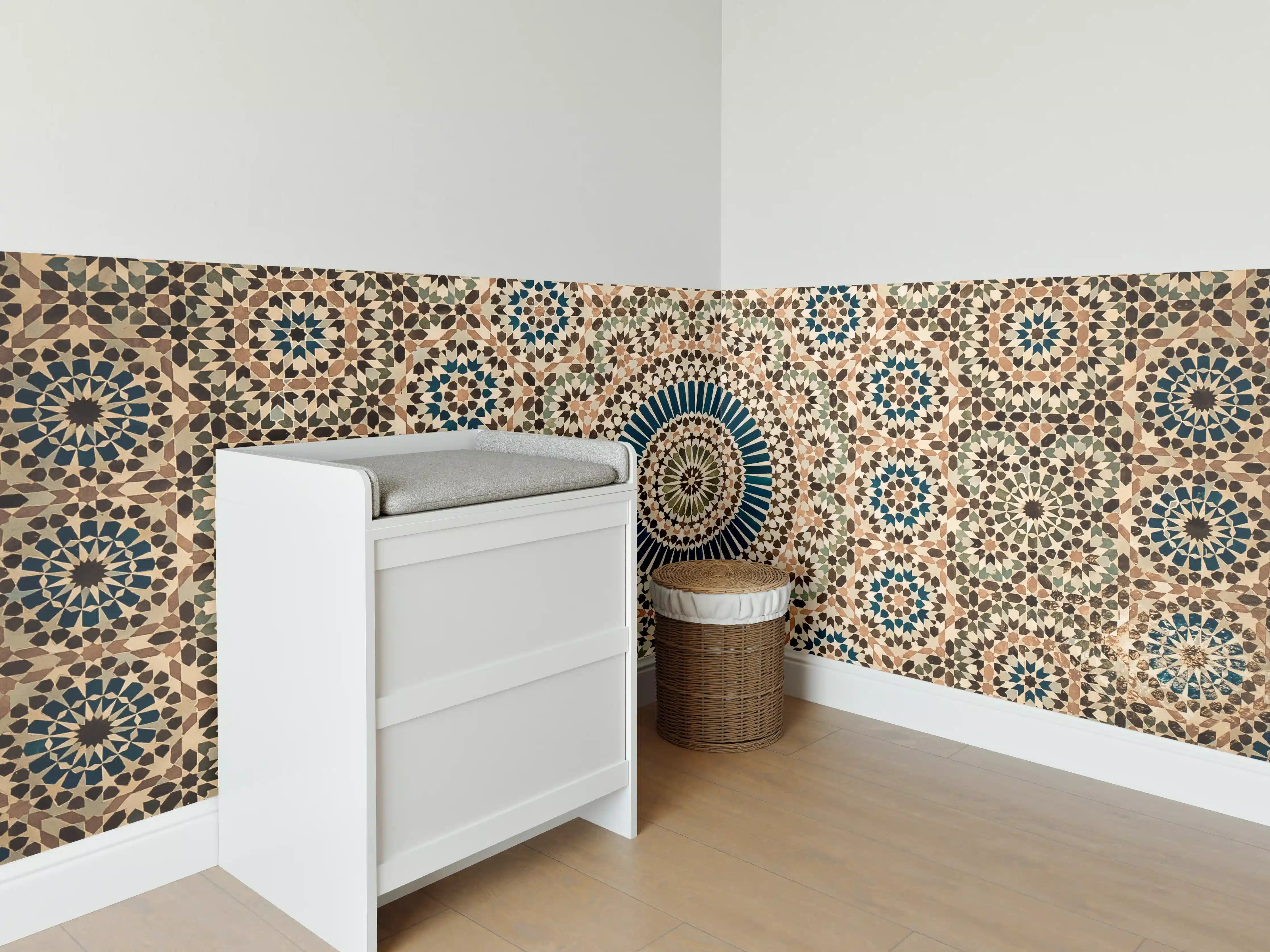 Babyzimmer Wandgestaltung - Bunte islamische Mosaikdekoration
