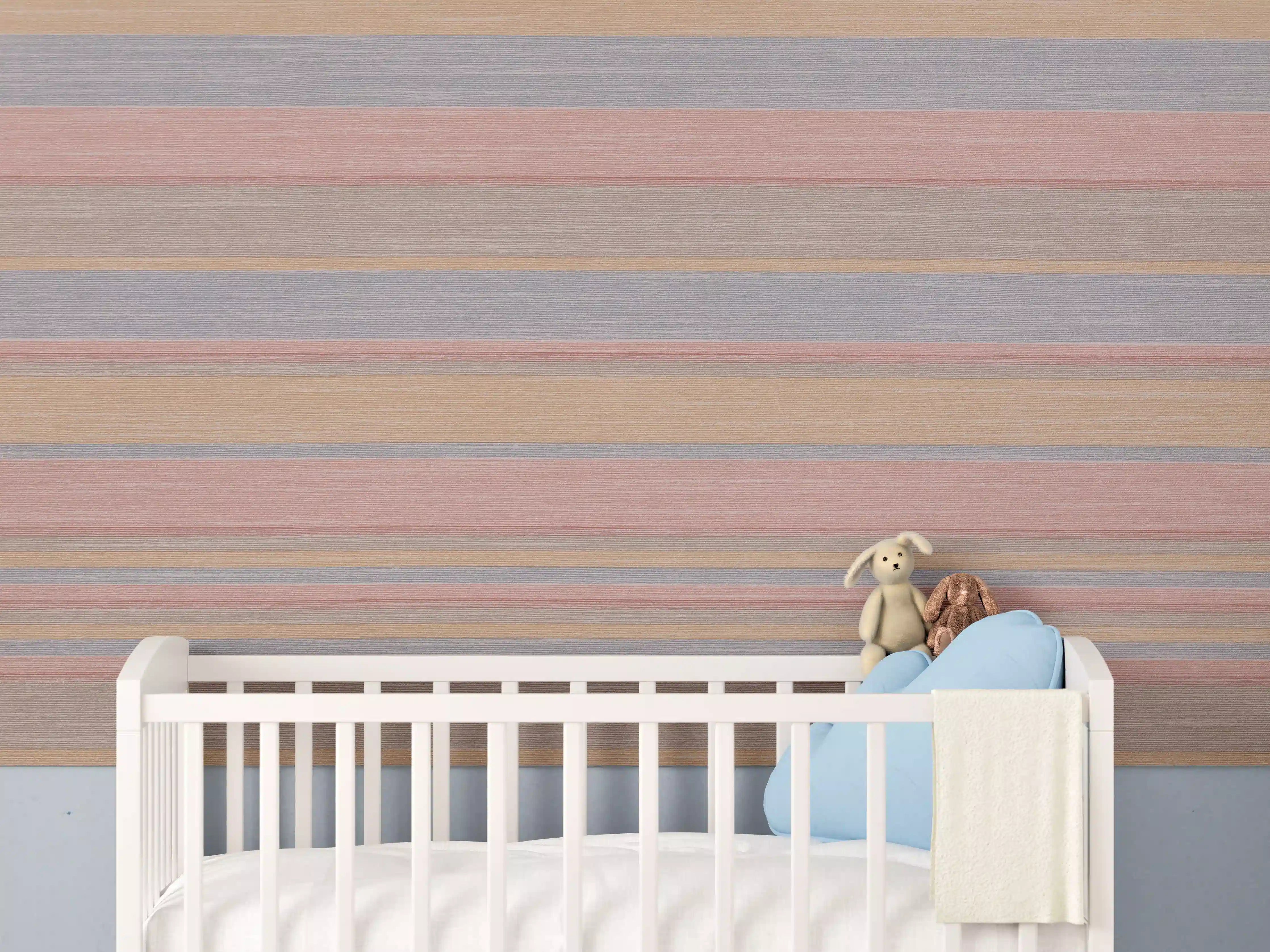 Babyzimmer Wandgestaltung - Bunter Hintergrund mit gestreiftem Muster