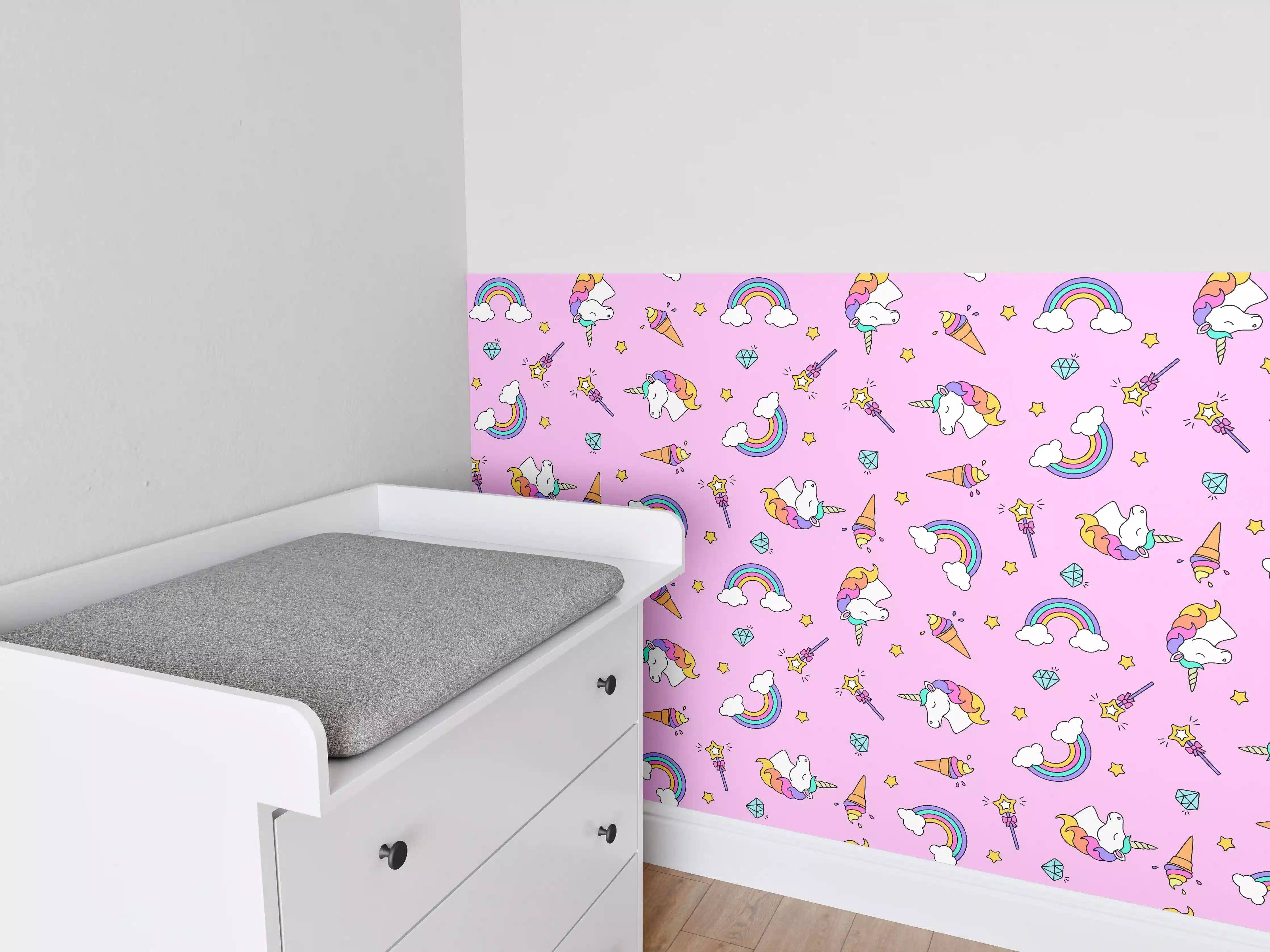 Babyzimmer Wandgestaltung - Bunter Kindertraum mit Einhörnern und Regenbögen