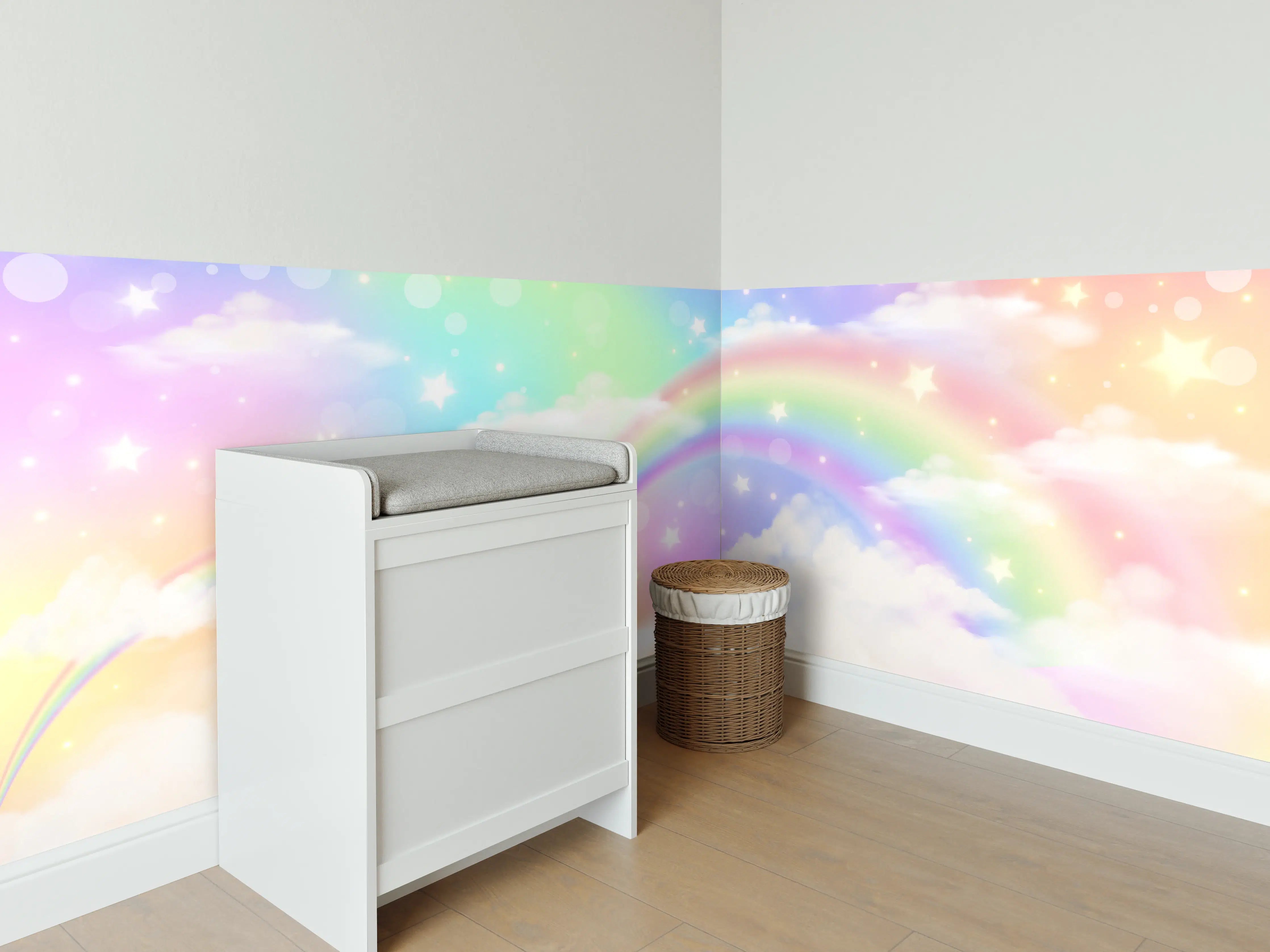 Babyzimmer Wandgestaltung - Bunter Regenbogen über Wolken