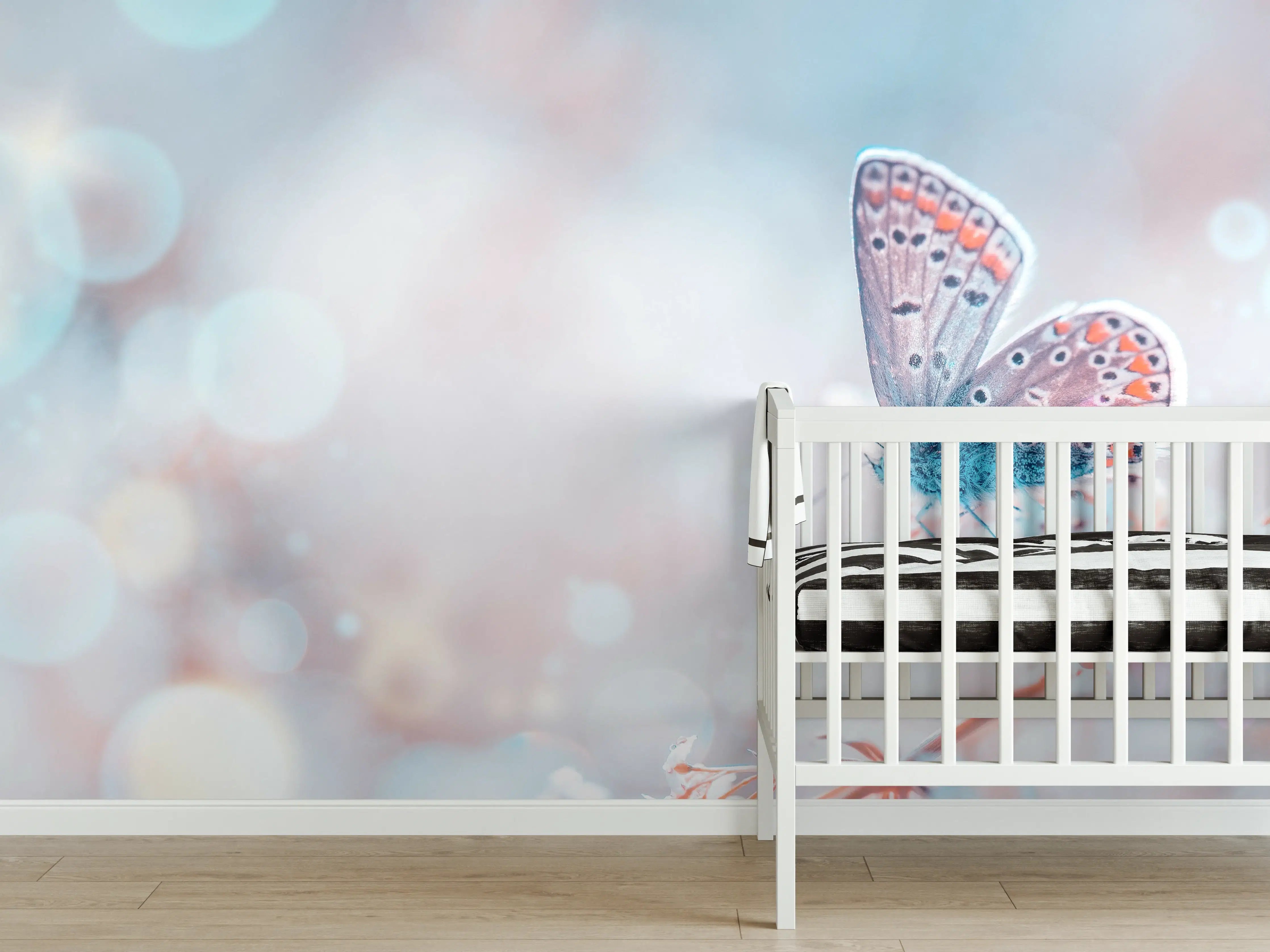 Babyzimmer Wandgestaltung - Bunter Schmetterling im Blütenmeer