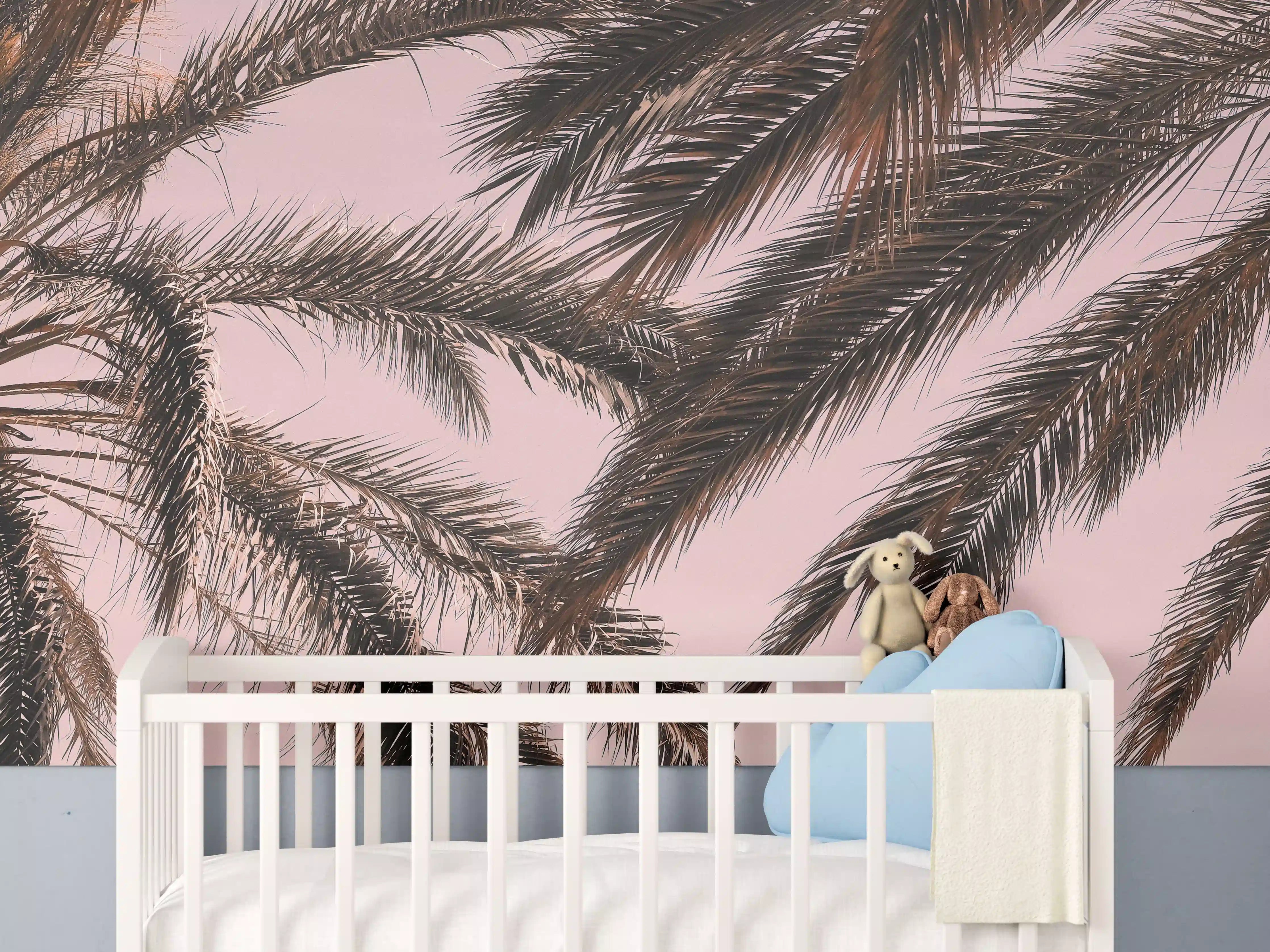 Babyzimmer Wandgestaltung - Dämmerung am grauen Palmenstrand