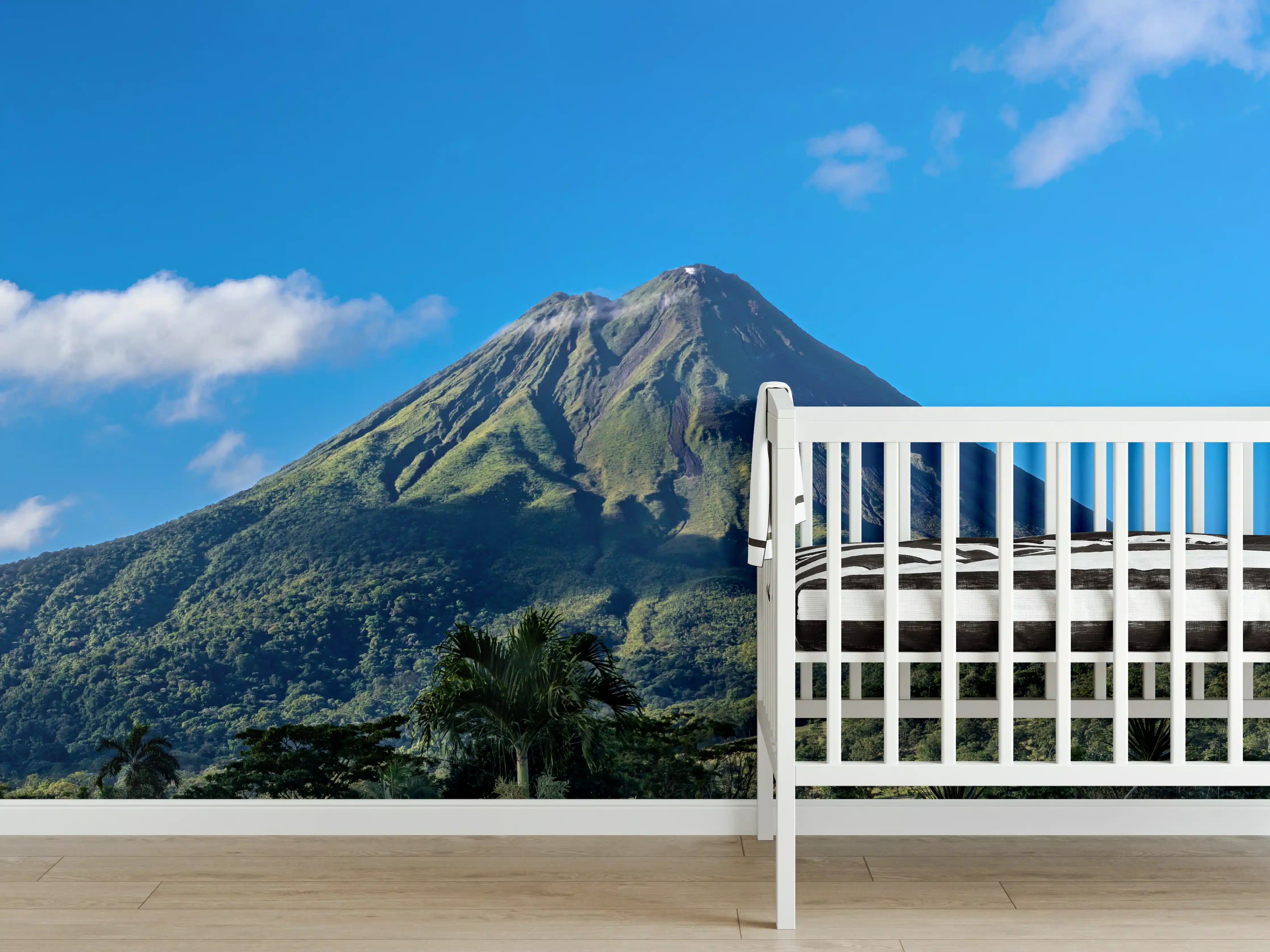 Babyzimmer Wandgestaltung - Der Vulkan Arenal - Costa Rica