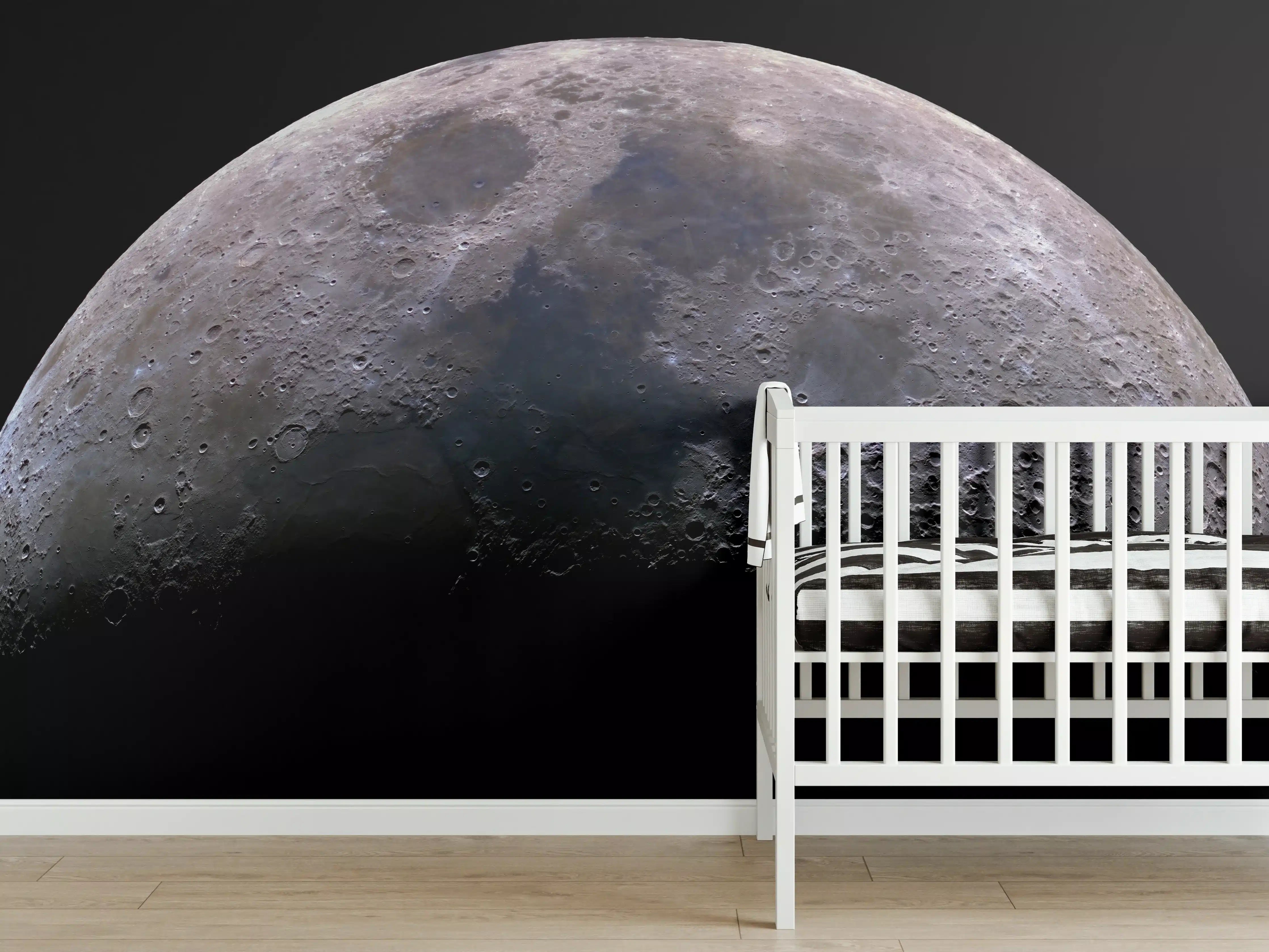 Babyzimmer Wandgestaltung - Detailreiches Bild einer Mondsichel