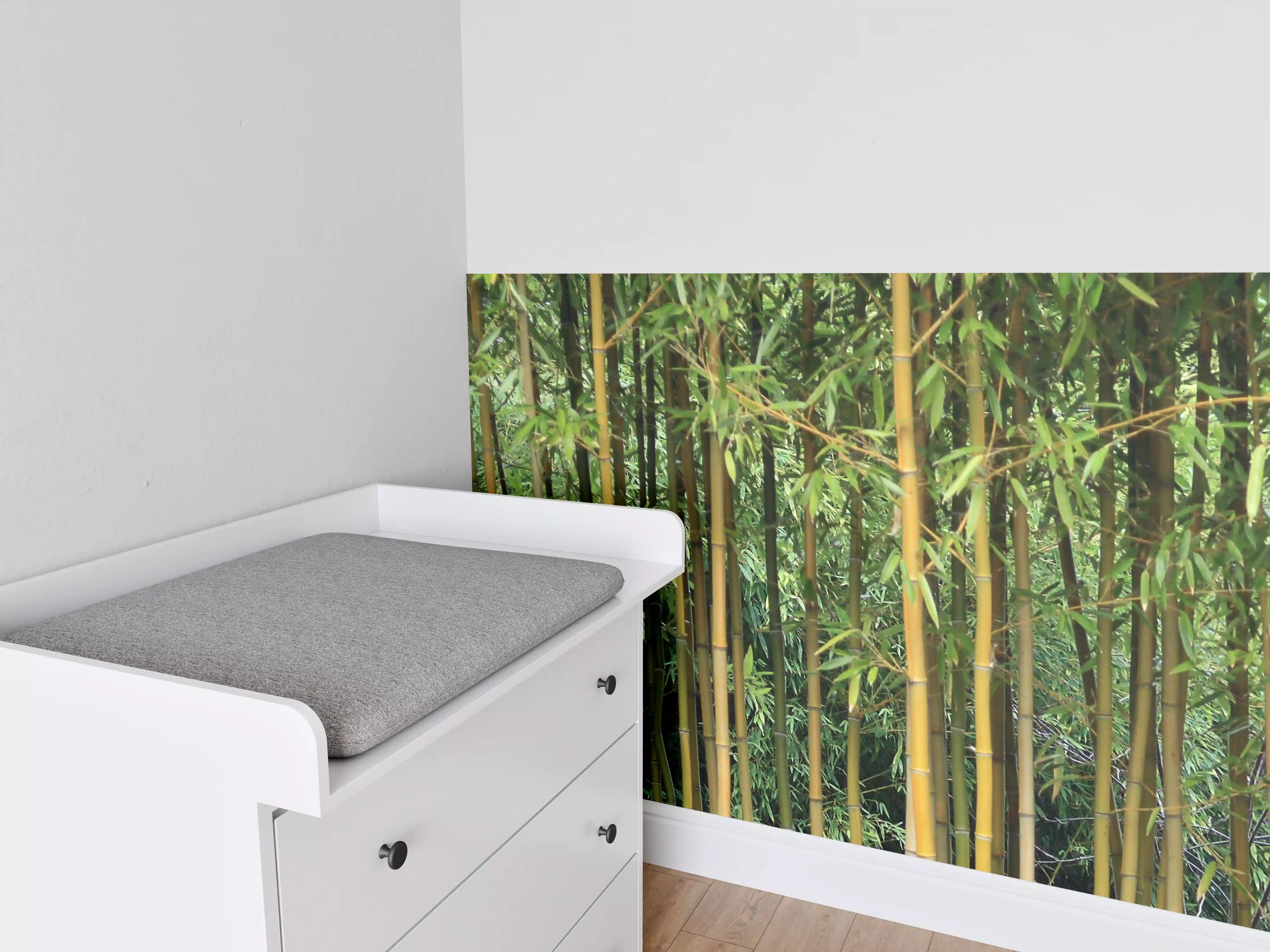 Babyzimmer Wandgestaltung - Dichte Bambuswälder mit grünen Stängeln