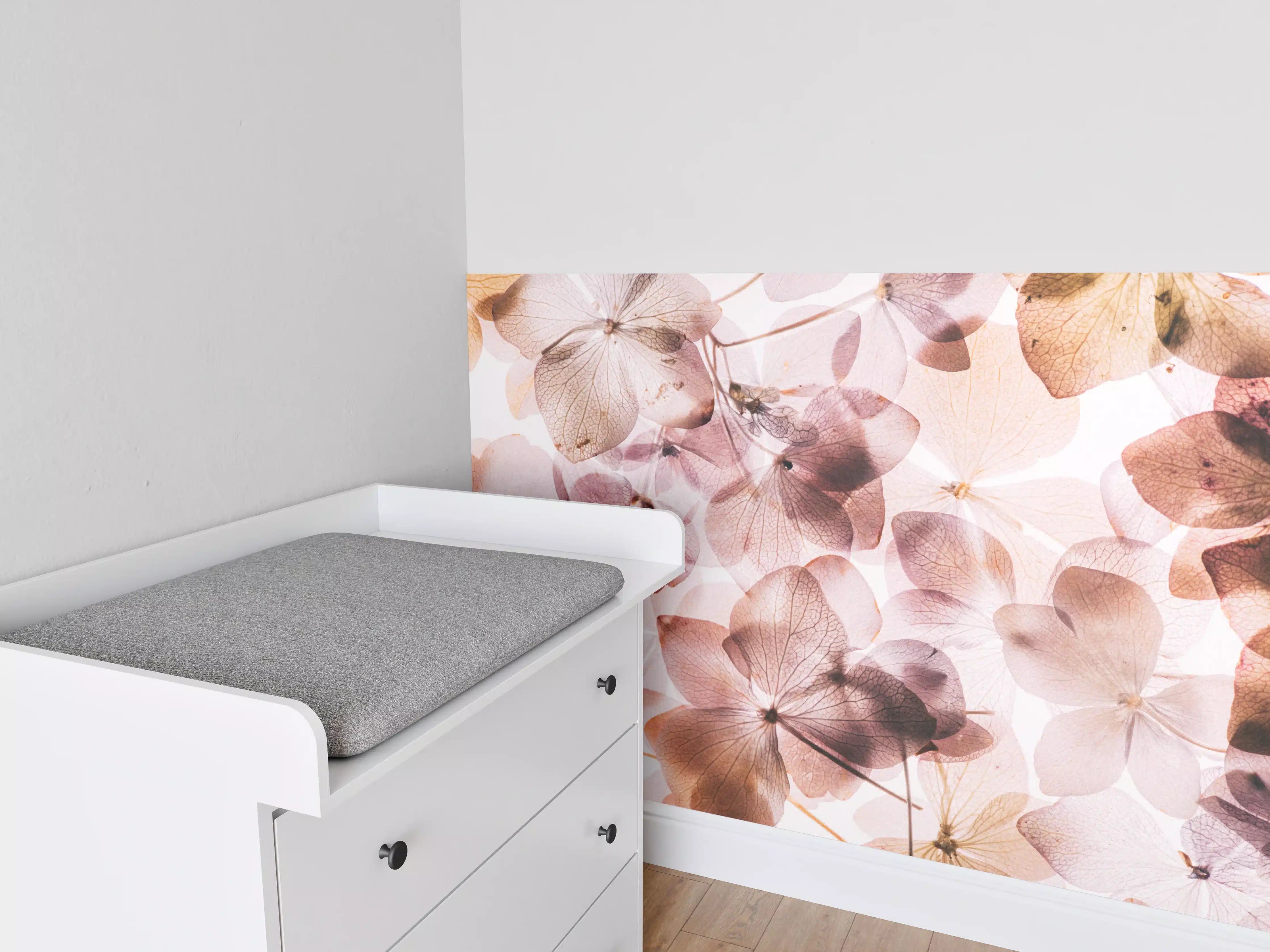 Babyzimmer Wandgestaltung - Dünne rosafarbige Hortensienblüten