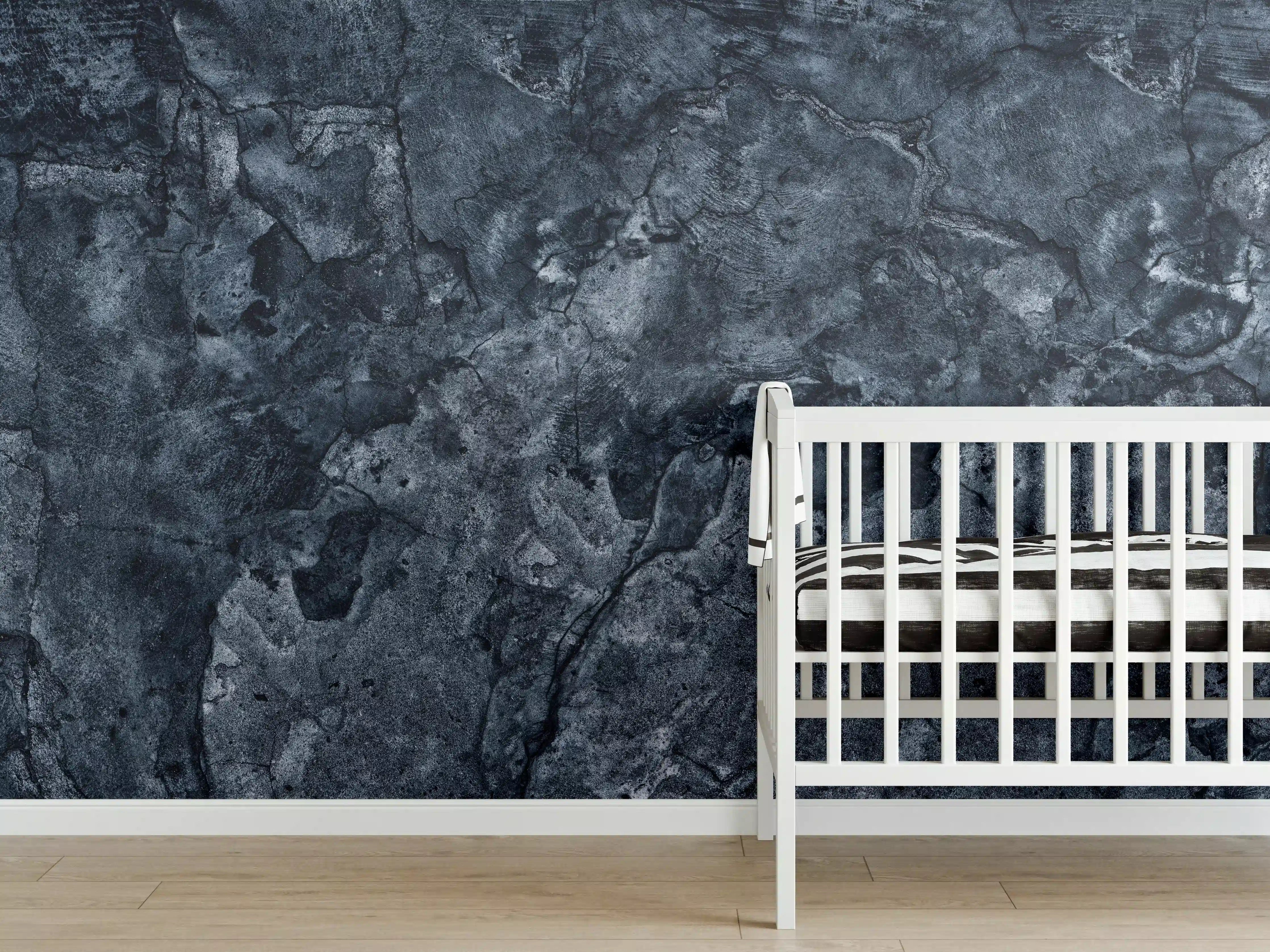 Babyzimmer Wandgestaltung - Dunkelblaue beschädigte Betonwand